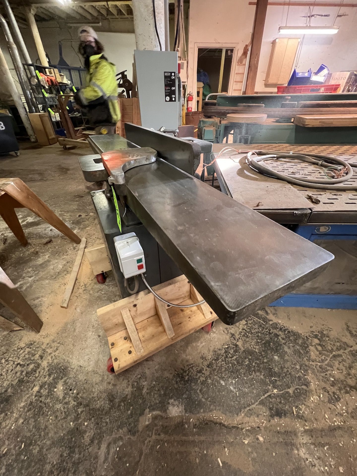 DELTA SINGLE PHASE 8 IN. JOINTER - Image 5 of 10