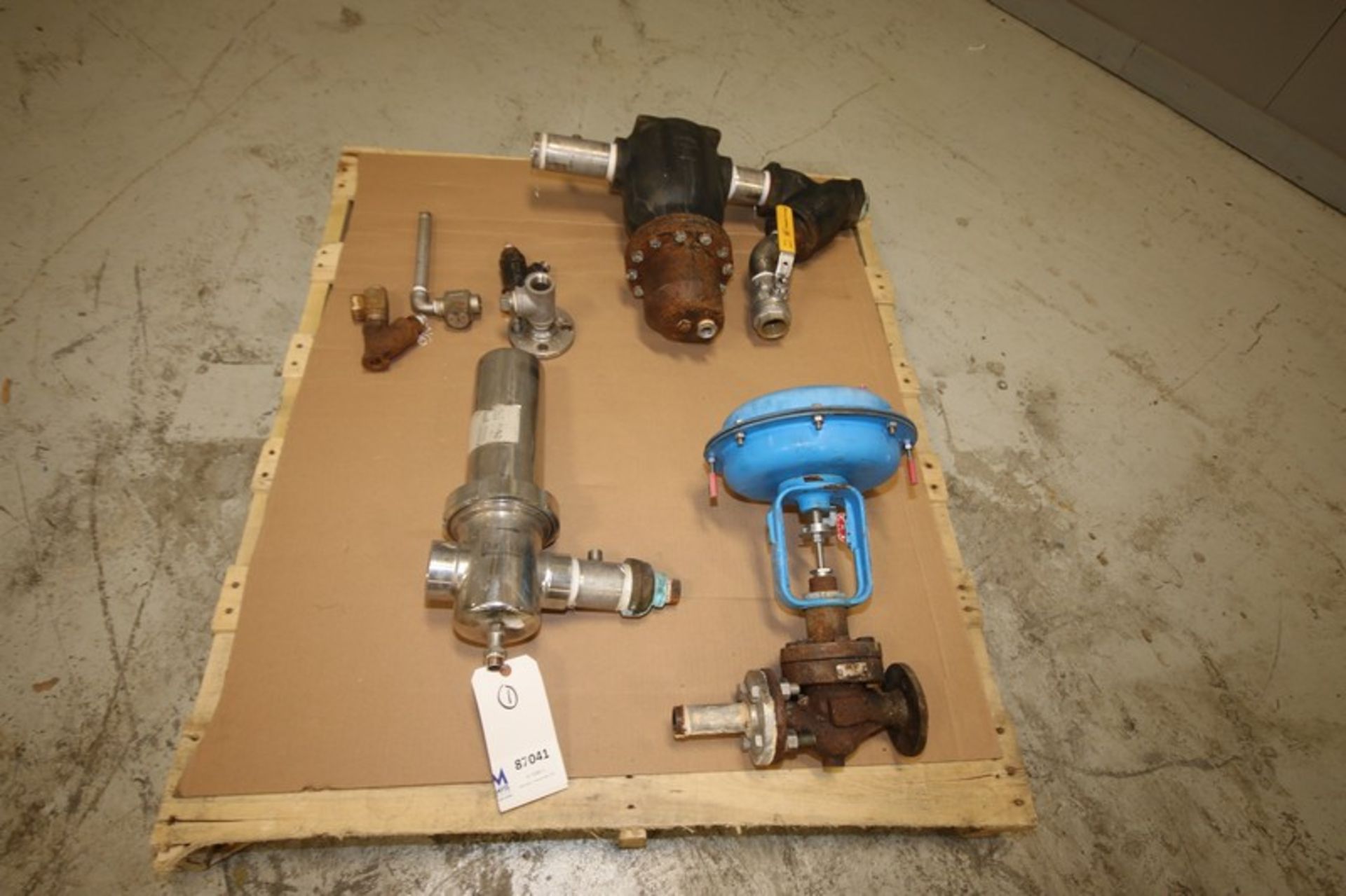 Pallet of Assorted Plumbing Items Including 1" Steam Control Valve with 2" Trap & Donaldson 2" In