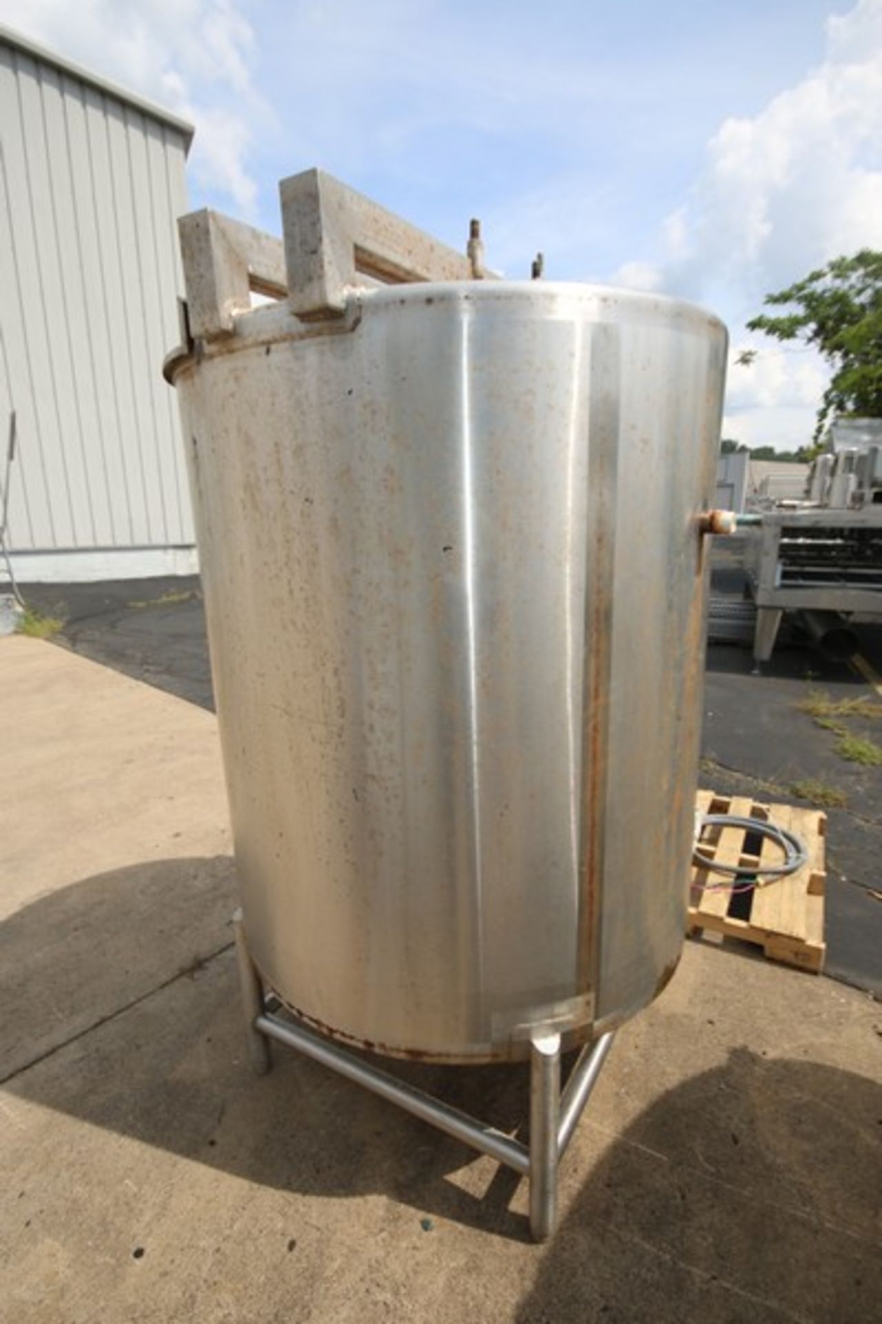 Aprox. 400 Gallon Vertical S/S Mix Tank, with Brawn Agitator Drive Motor, 3hp/1750 rpm 230/460V 3 - Image 6 of 8