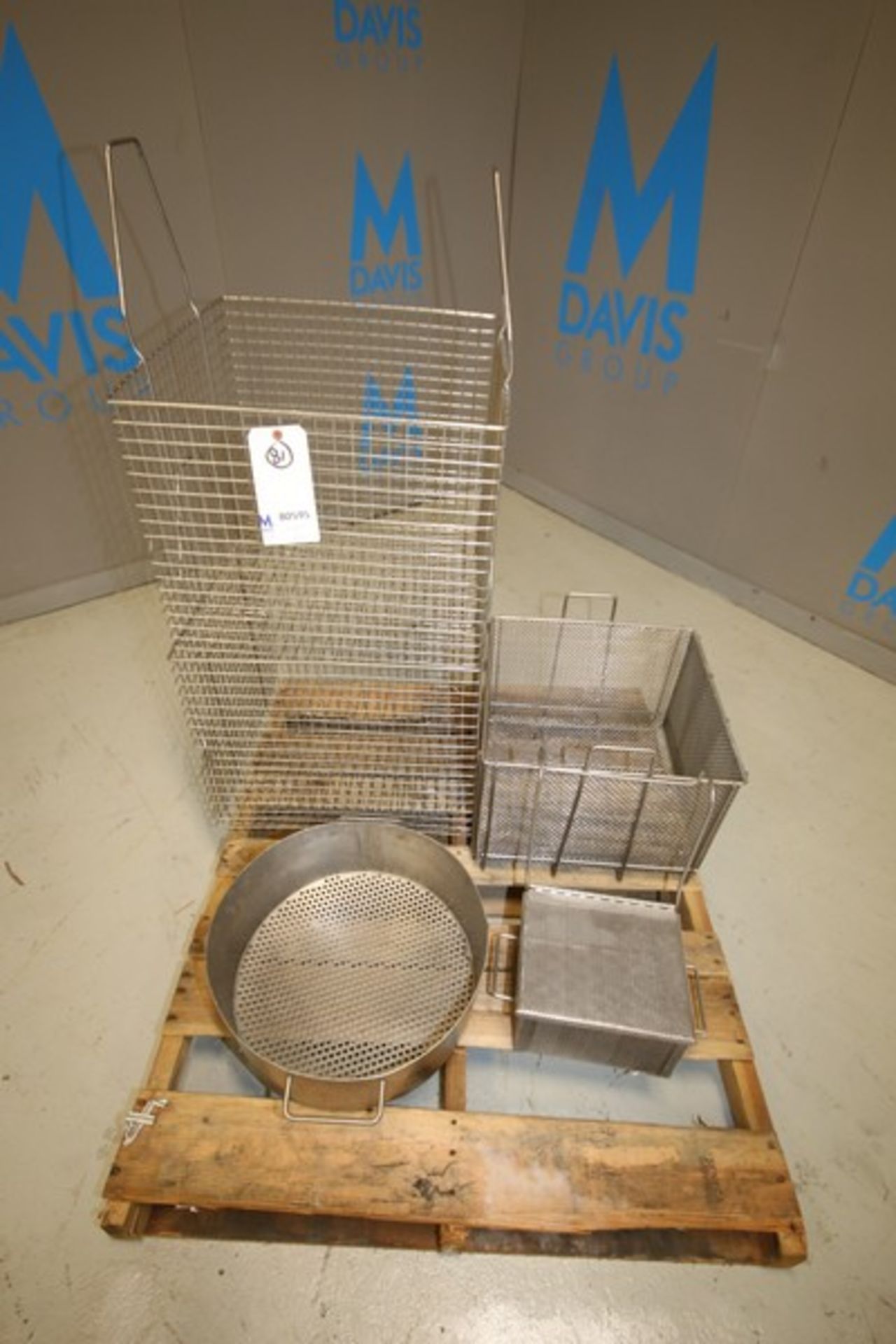 Lot of (5) Assorted Sized S/S Cleaning Baskets (INV#80595)(Located @ the MDG Auction Showroom in