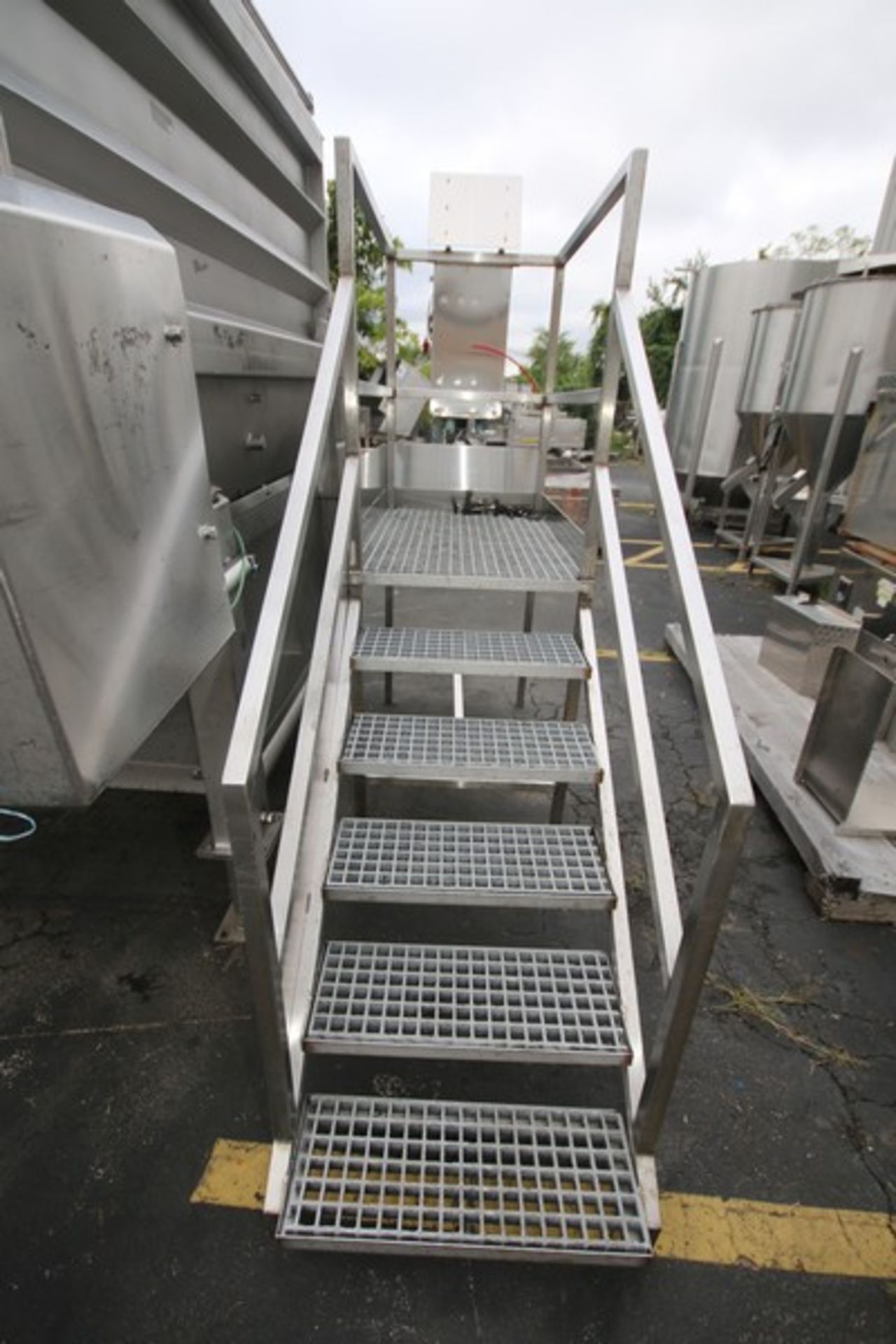 9' L x 30" W x 7' H, S/S Operator's Platform, with Plastic Grating, Handrail, with GE 100 amp Safety - Image 2 of 3