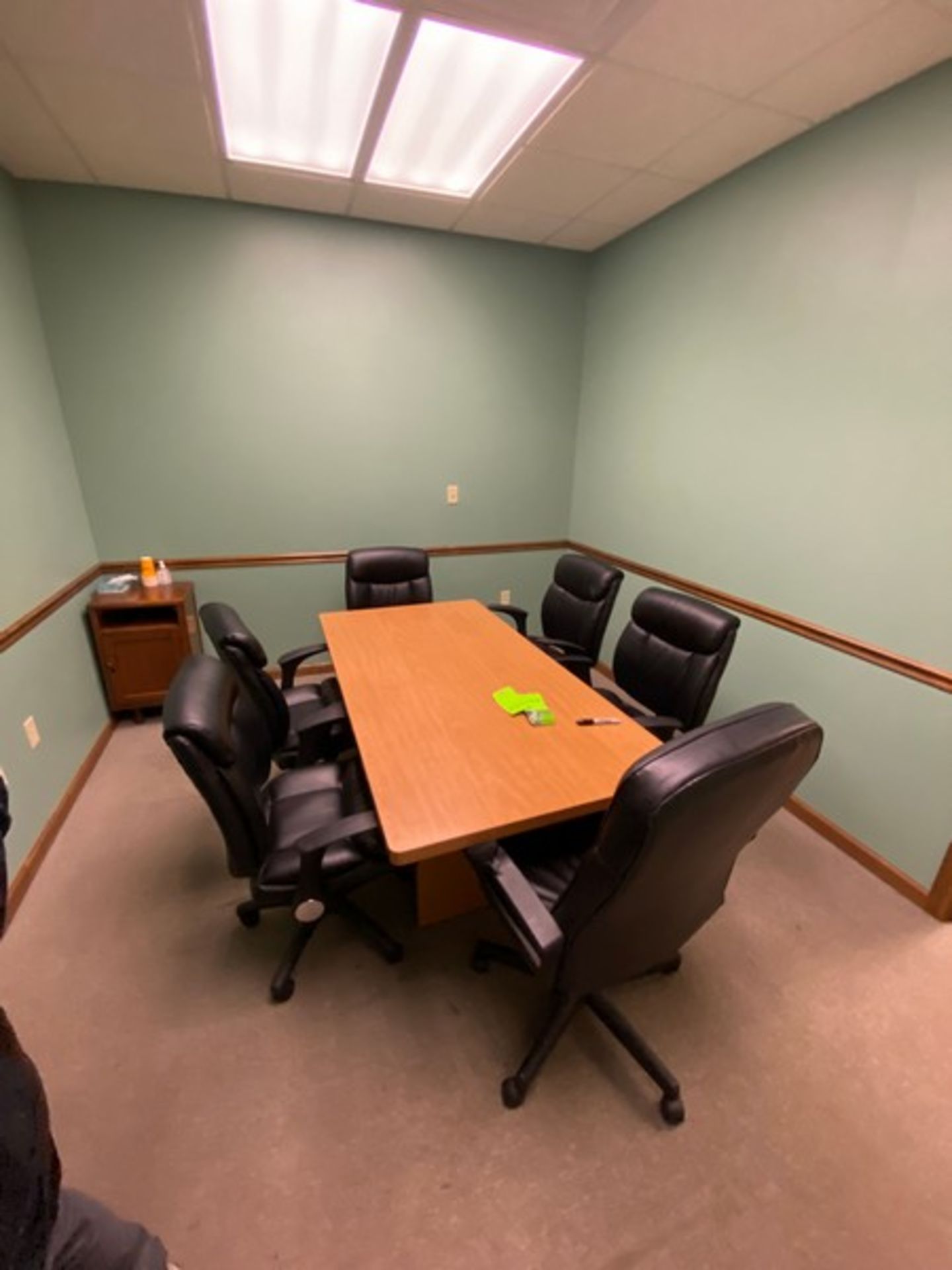 CONTENTS OF CONFERENCE ROOM, INCLUDES CONFERENCE TABLE & CHAIRS (LOCATED IN CALLERY, PA)