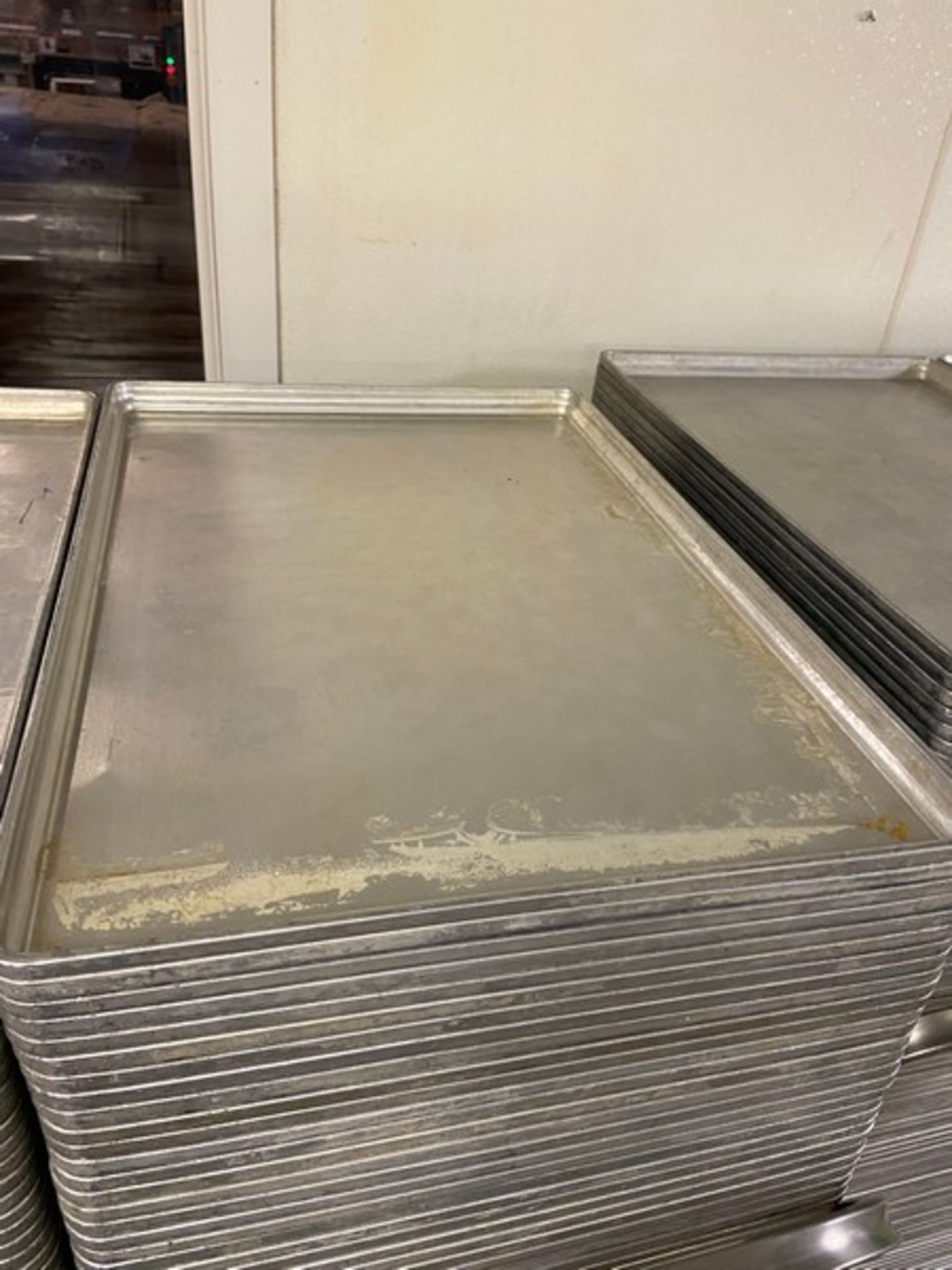 (230) BAKING SHEET PANS, INTERAL DIMS.: APROX. 26” L x 18” W x 1” H, ON S/S PORTABLE PAN CART ( - Image 4 of 4