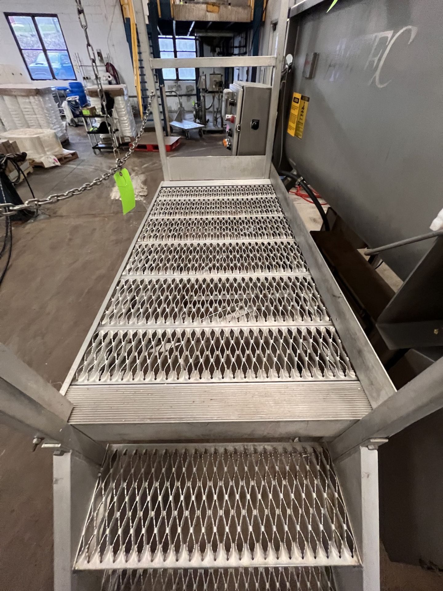 ALUMINUM PLATFORM, APROX. 8 ft. L, WITH HANDRAILS (LOCATED IN CALLERY, PA) - Bild 3 aus 6