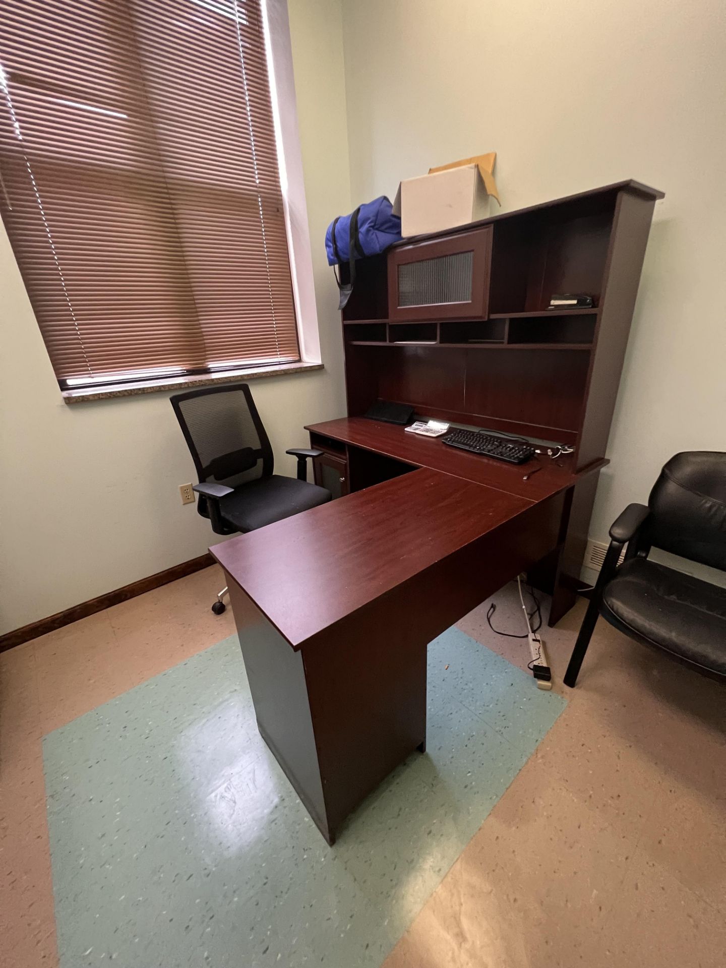 CONTENTS OF OFFICE, INCLUDES DESK, CABINETS, CHAIRS, ETC, DOES NOT INCLUDE PHONE OR COMPUTER - Image 2 of 4