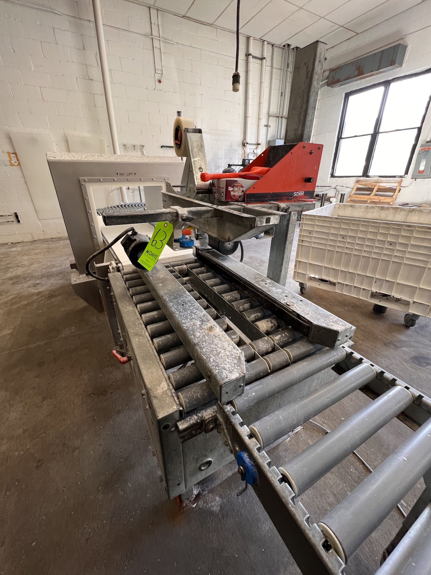 SOCO TOO CASE SEALER, MOUNTED ON PORTABLE FRAME (LOCATED IN CALLERY, PA) - Image 6 of 6