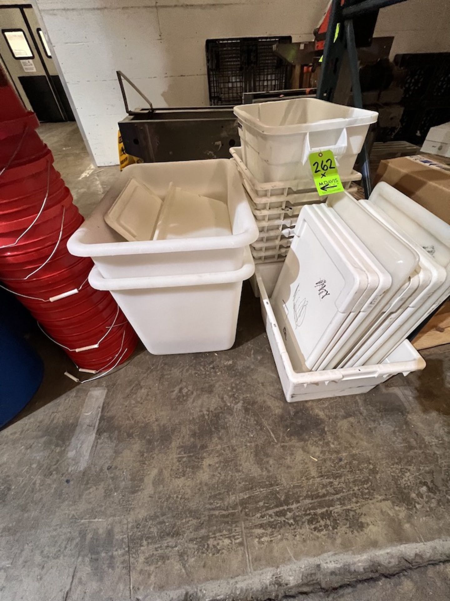 ASSORTED SANITARY BARRELS, BUCKETS AND TOTES (LOADING FEE:  $25.00 USD) (LOADING WILL BE CONDUCTED - Image 5 of 5