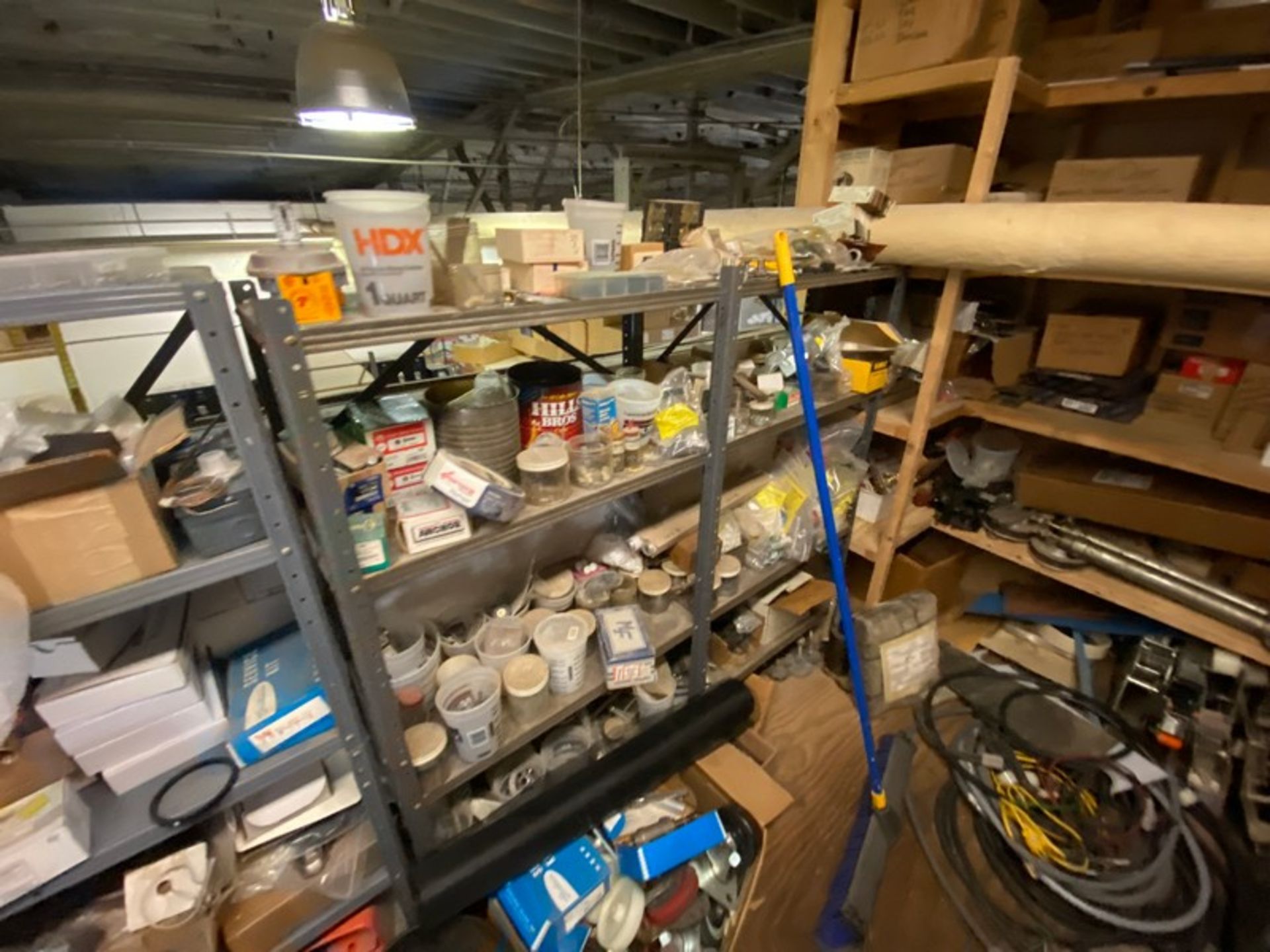 CONTENTS OF MIDDLE SHELVING UNITS, INCLUDES BELTS, ASSORTED ELECTRICAL PLUGS, LIGHT PROTECTION UNITS - Image 2 of 7