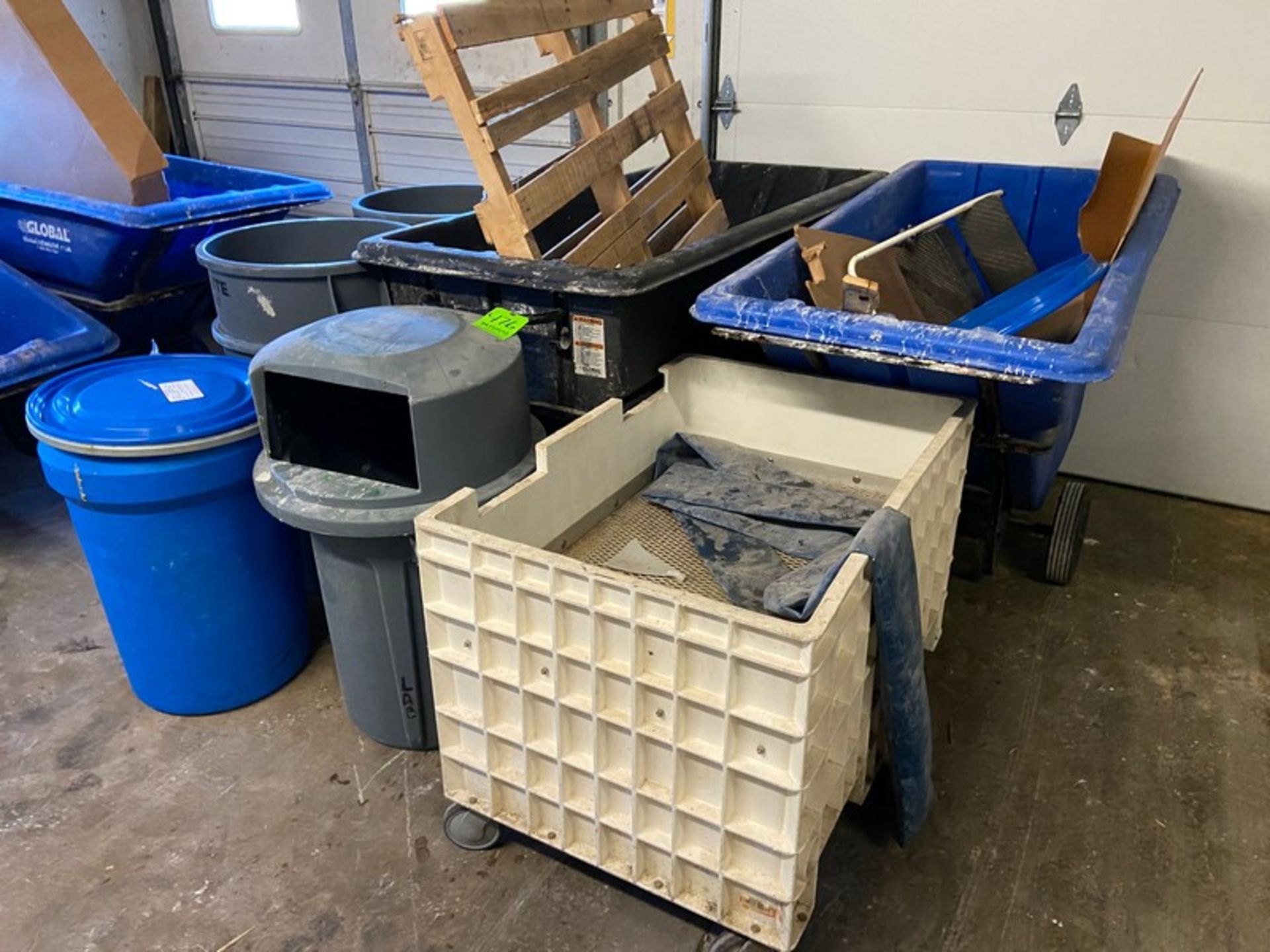 LOT OF ASSORTED PLASTIC TRASH DUMPSTERS, TRASH CANS, & PLASTIC BIN (LOCATED IN CALLERY, PA) - Image 2 of 2