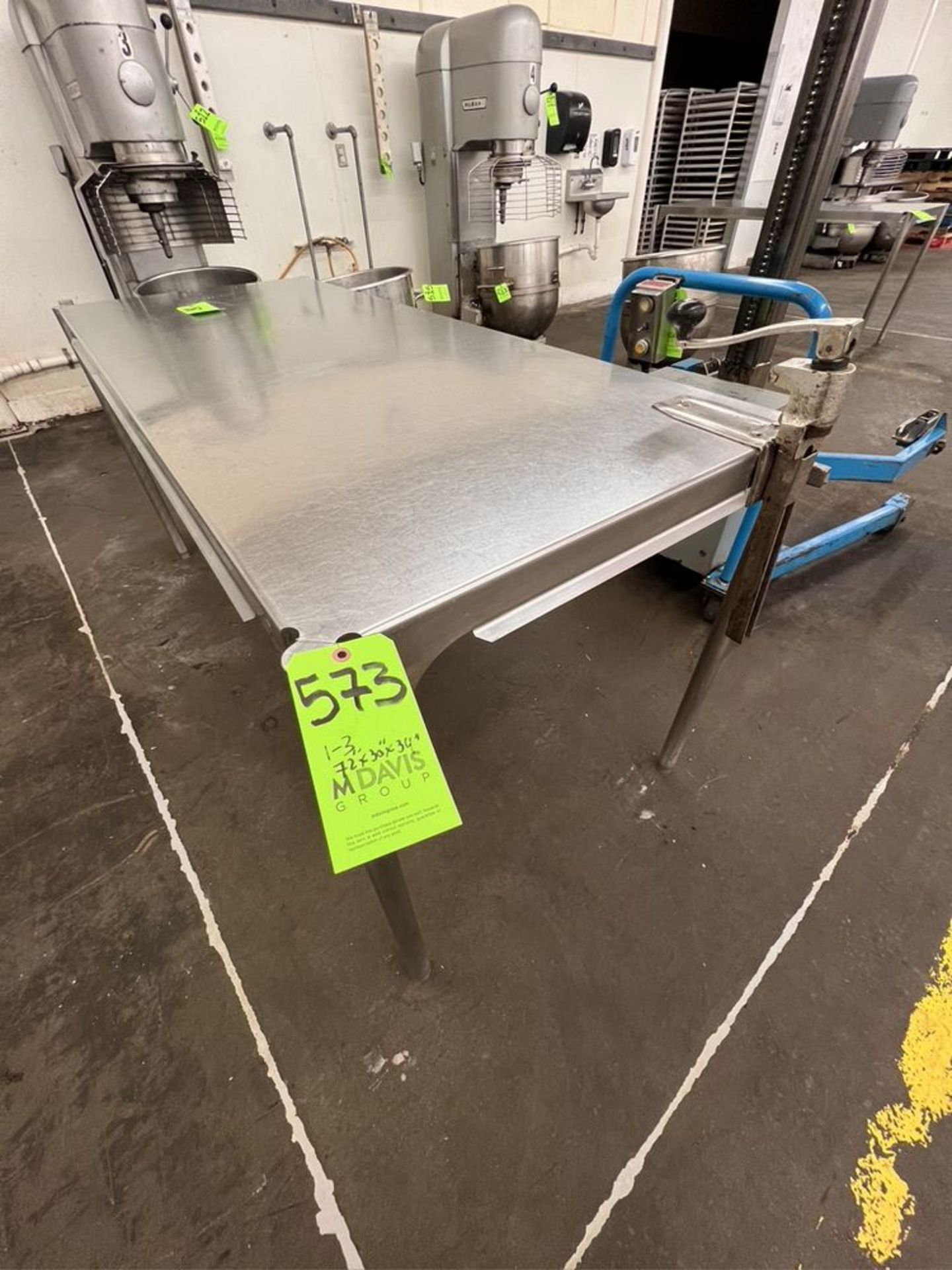 (3) S/S TABLES, (1) WITH EDLUND CAN OPENER,  APPROX. DIMS 72 X 30 X 34, 72 X 30 X 34, 72 X 30 X 32 - Bild 2 aus 5