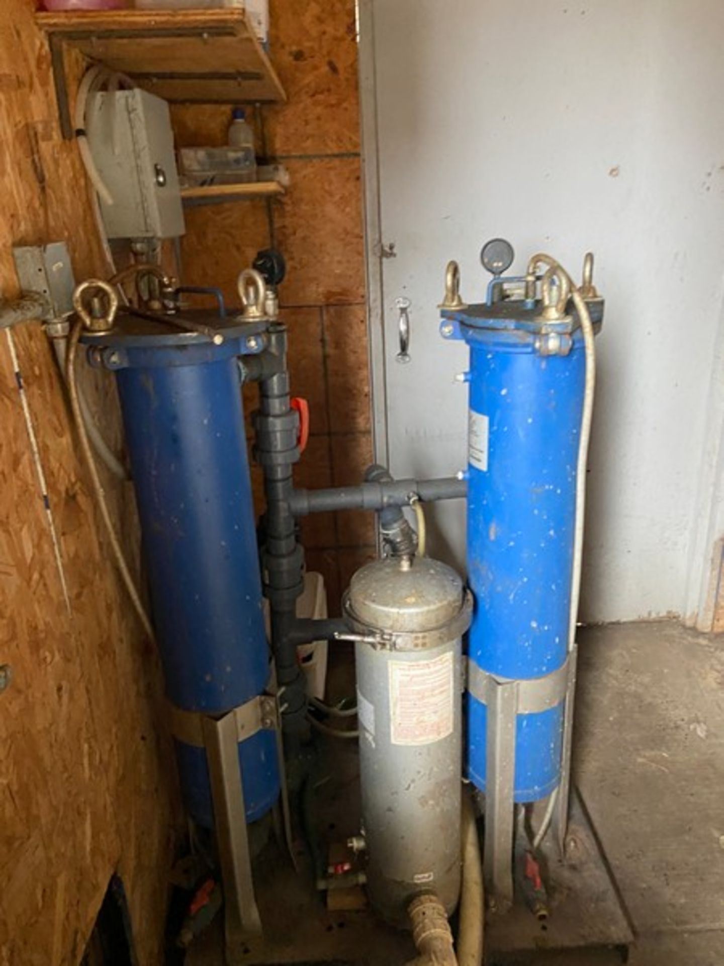 WATER WATER TREATMENT SYSTEM, INCLUDES HOLDING VESSEL, FILTERS, & OTHER ASSOCIATED EQUIPMENT RELATED - Image 3 of 4