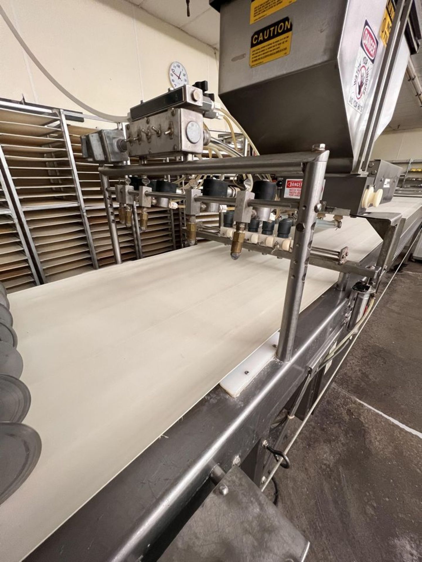 MOLINE SHEETING AND FILLING LINE FOR COOKIES WITH ICING, INCLUDES MOLINE FLOUR AND POWDER DISPENSING - Image 9 of 18