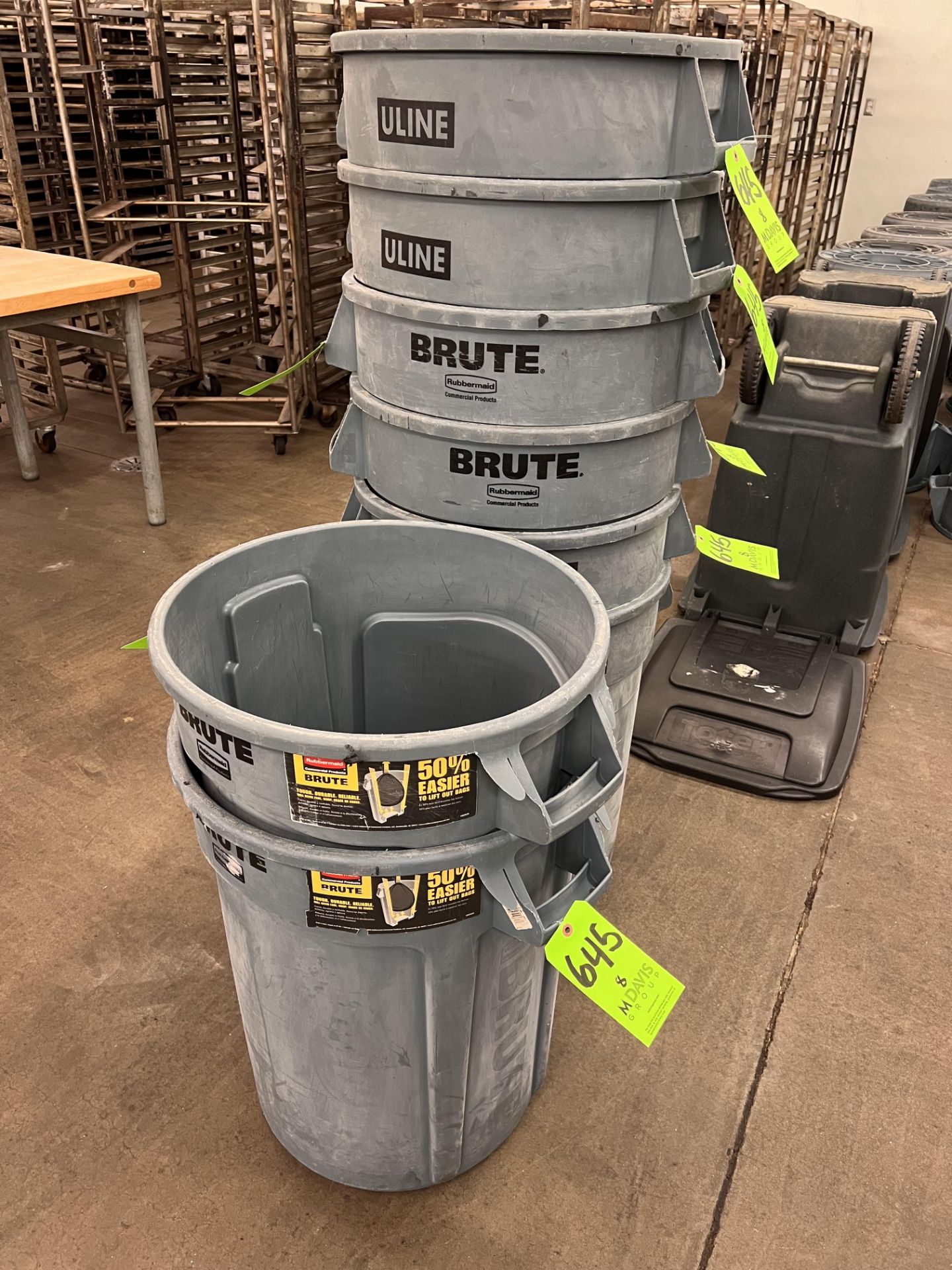 (8) RUBBERMAID BRUTE TRASH CANS - Image 2 of 2