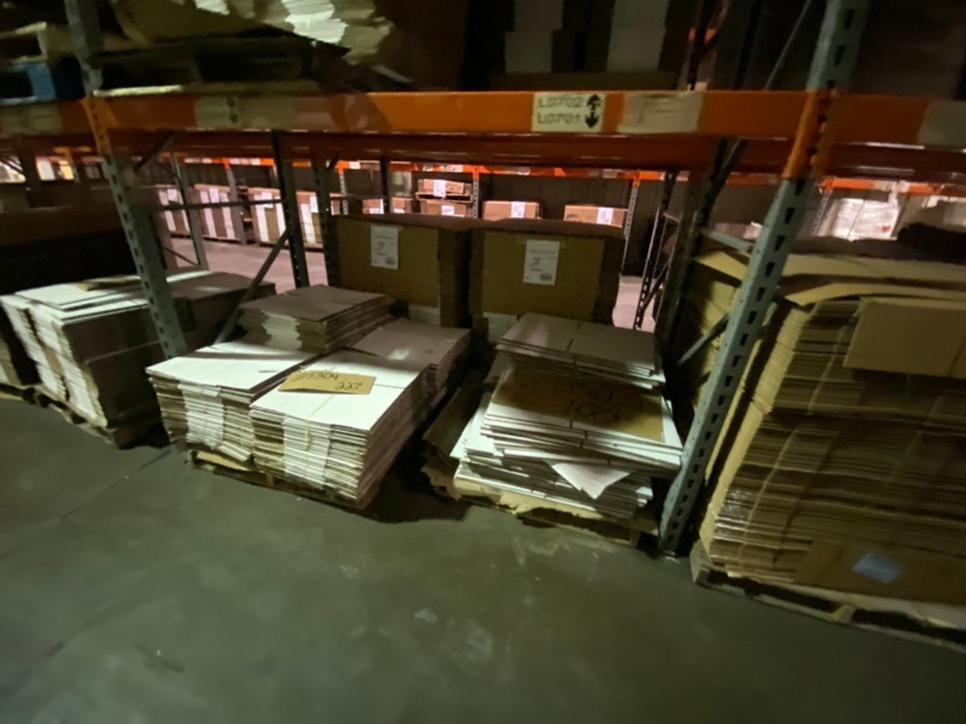 LOT OF ASSORTED CORRIGATED, CONTENTS OF BOTTOM SHELF OF PALLET RACKING (LOCATED IN HERMITAGE, PA) - Image 3 of 6