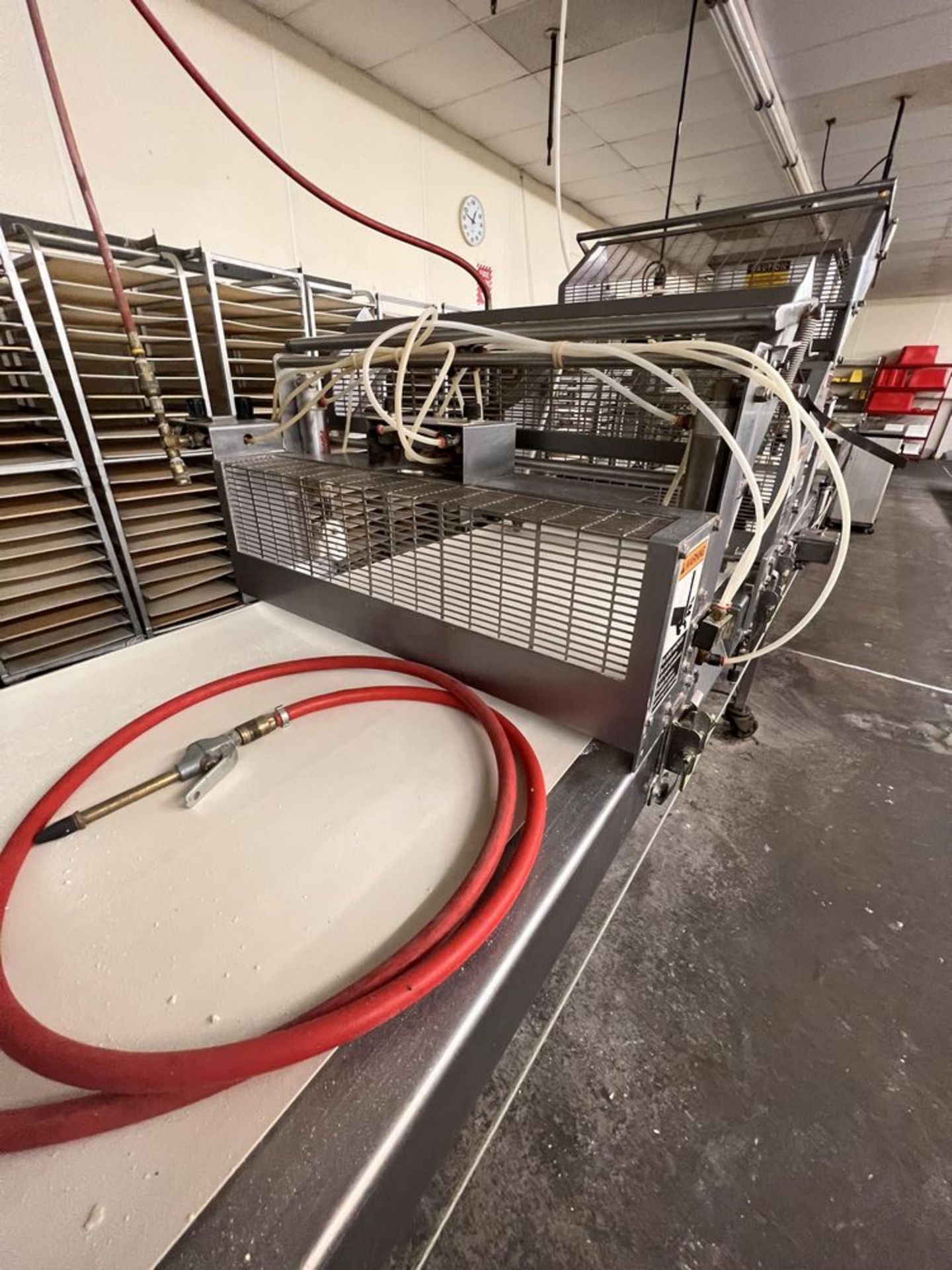 MOLINE SHEETING AND FILLING LINE FOR COOKIES WITH ICING, INCLUDES MOLINE FLOUR AND POWDER DISPENSING - Image 7 of 18