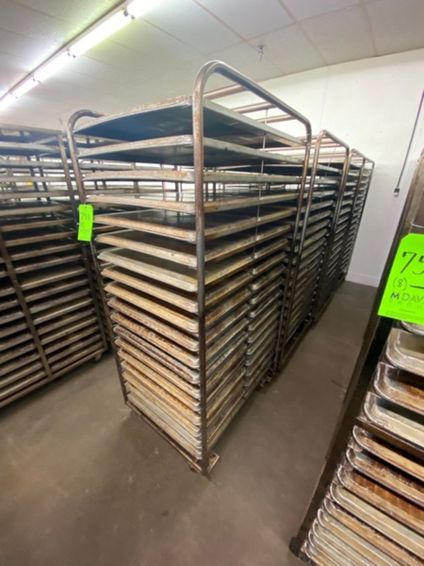 (4) PORTABLE DOUBLE SIDED BAKING PAN RACKS, MOUNTED ON CASTERS (LOCATED IN HERMITAGE, PA) - Bild 2 aus 3