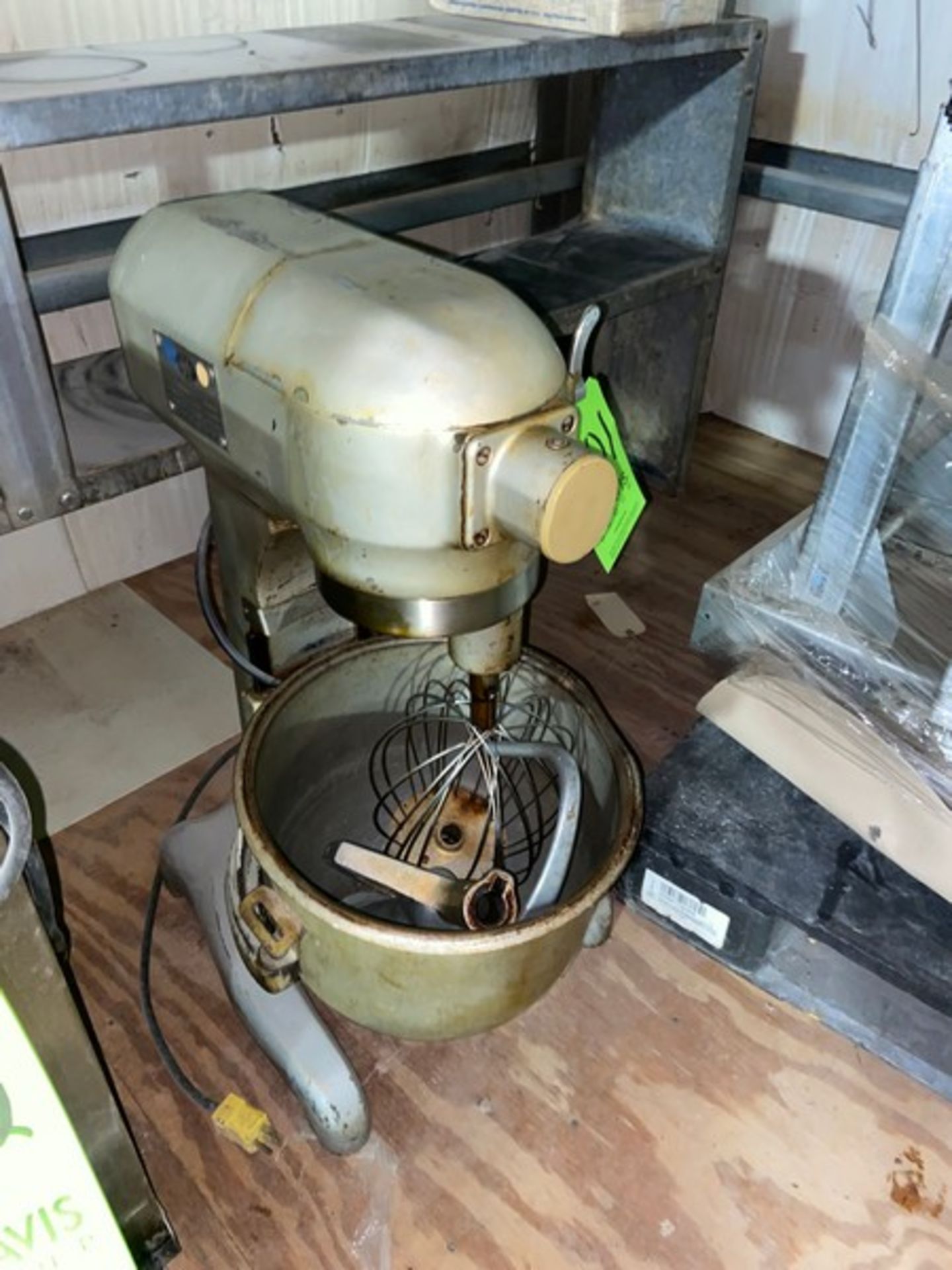 HOBART MIXER, M/N A-200-F, S/N 1498766, SPEED 1725, WITH 1/3 HP MOTOR, 115 VOLTS, 1 PHASE, WITH S/ - Bild 2 aus 3