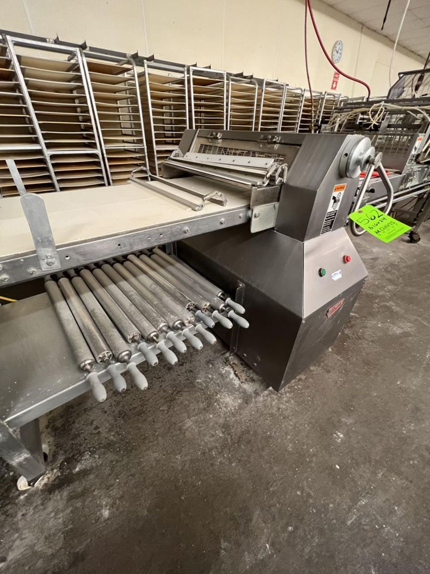 MOLINE SHEETING AND FILLING LINE FOR COOKIES WITH ICING, INCLUDES MOLINE FLOUR AND POWDER DISPENSING - Image 3 of 18