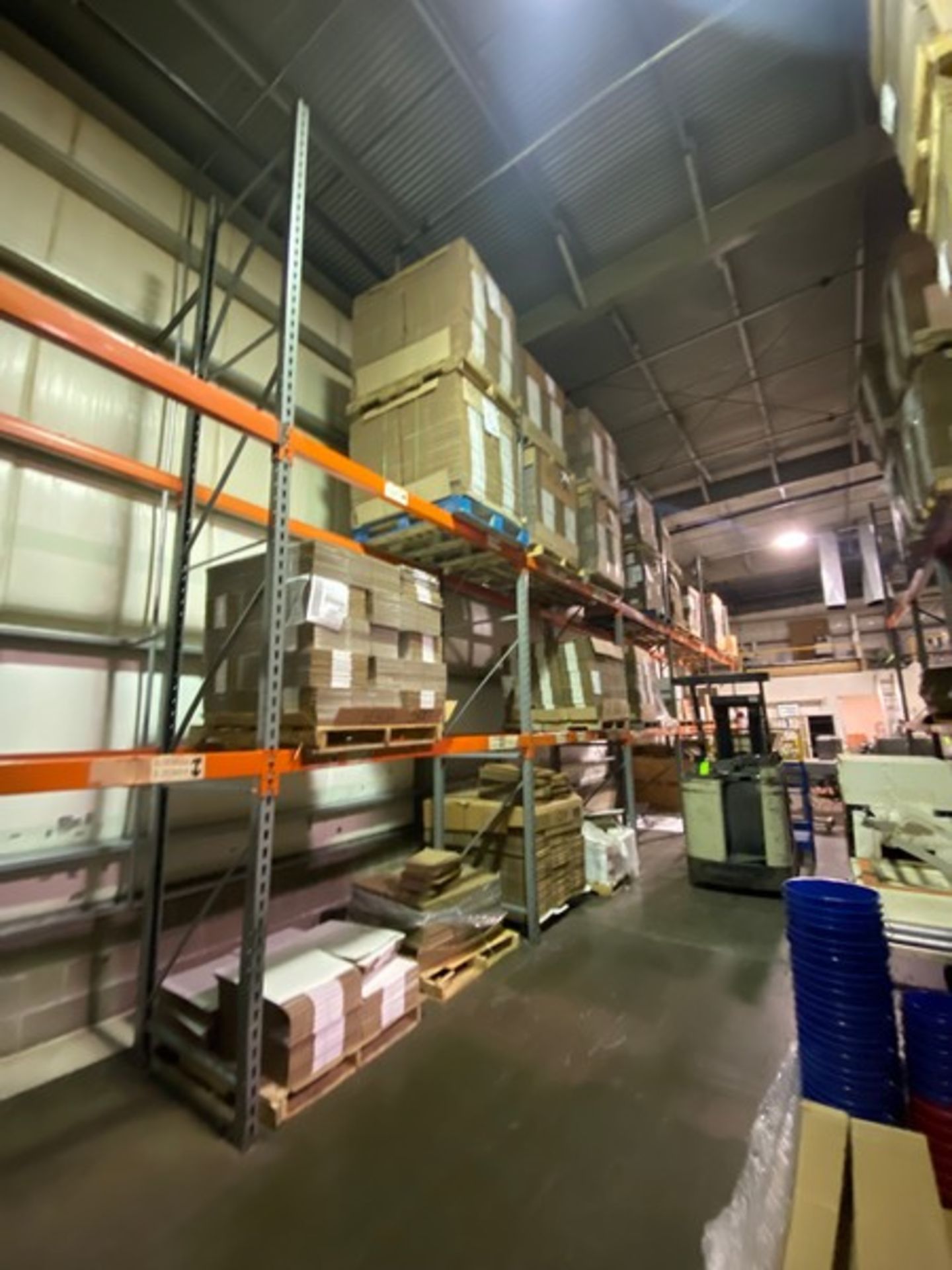 8-SECTIONS OF PALLET RACKING, INCLUDES UPRIGHTS & CROSS BEAMS (LOCATED IN HERMITAGE, PA) - Image 3 of 4