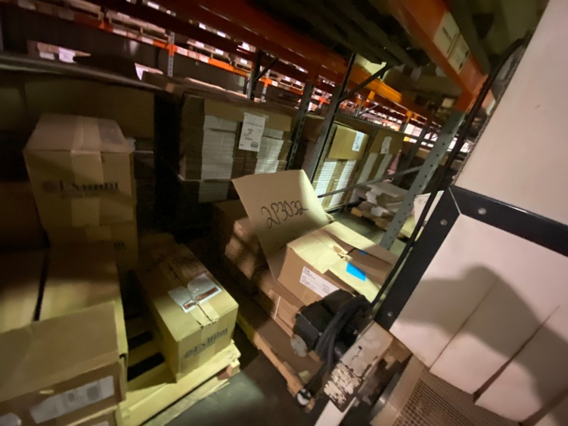 LOT OF ASSORTED CORRIGATED, CONTENTS OF BOTTOM SHELF OF PALLET RACKING (LOCATED IN HERMITAGE, PA) - Image 6 of 6