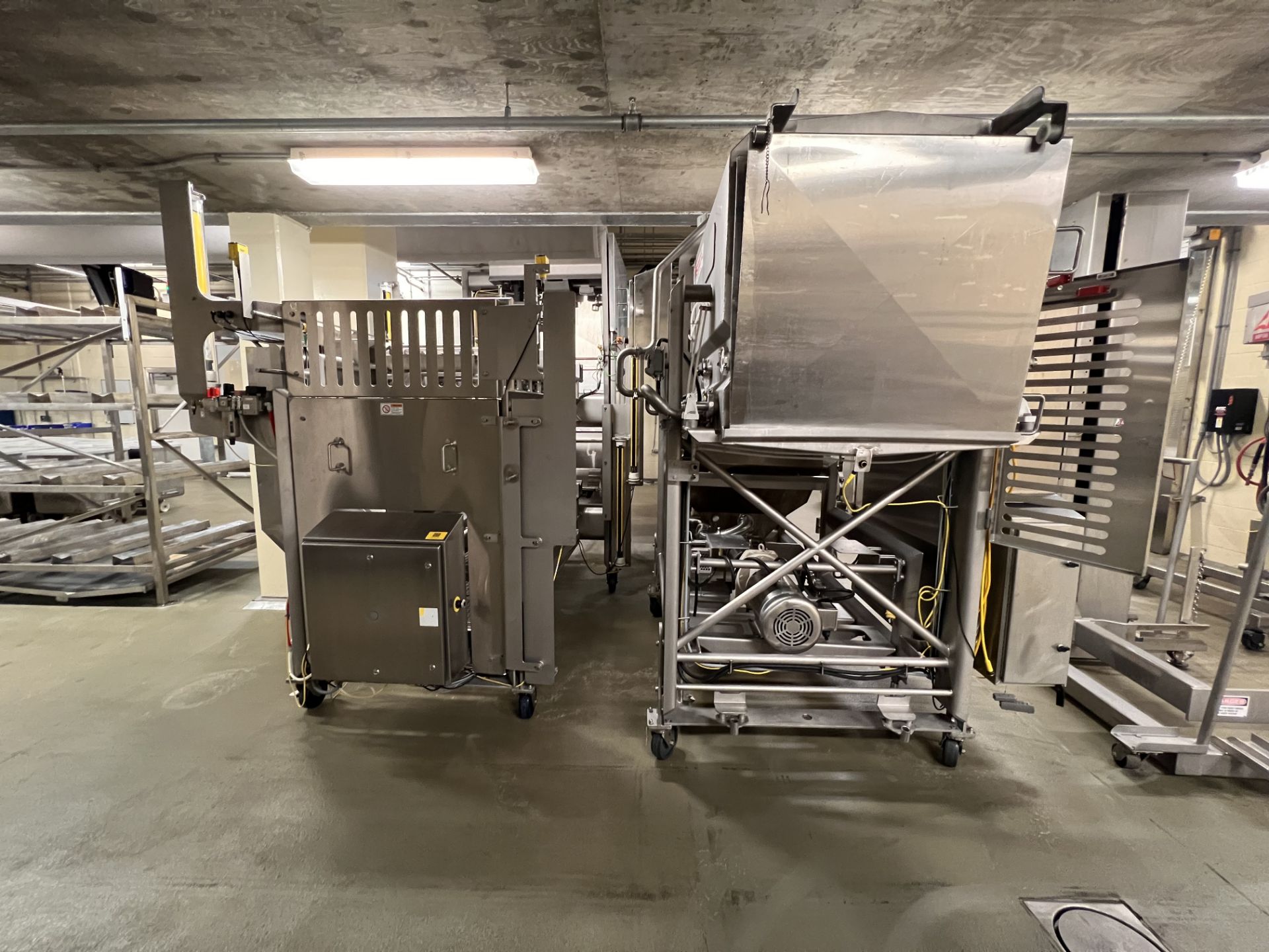 MARCHANT SCHMIDT INDEXER, TILTS CYLINDERS TO LOAD BAG INTO BAG EXTRACTOR (Sold Subject to Seller