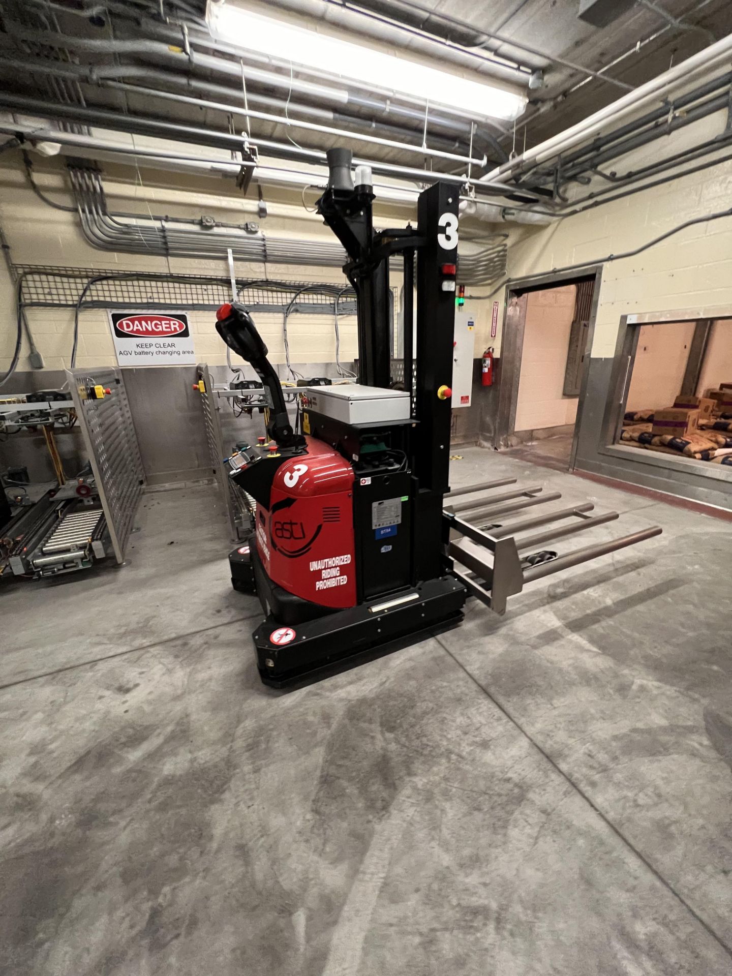 AUTOMATISMOS Y SISTEMAS DE TRANSPORTE INTERNO (ASTI) LASER GUIDED WALKIE STACKER (LGV), MODEL SPE