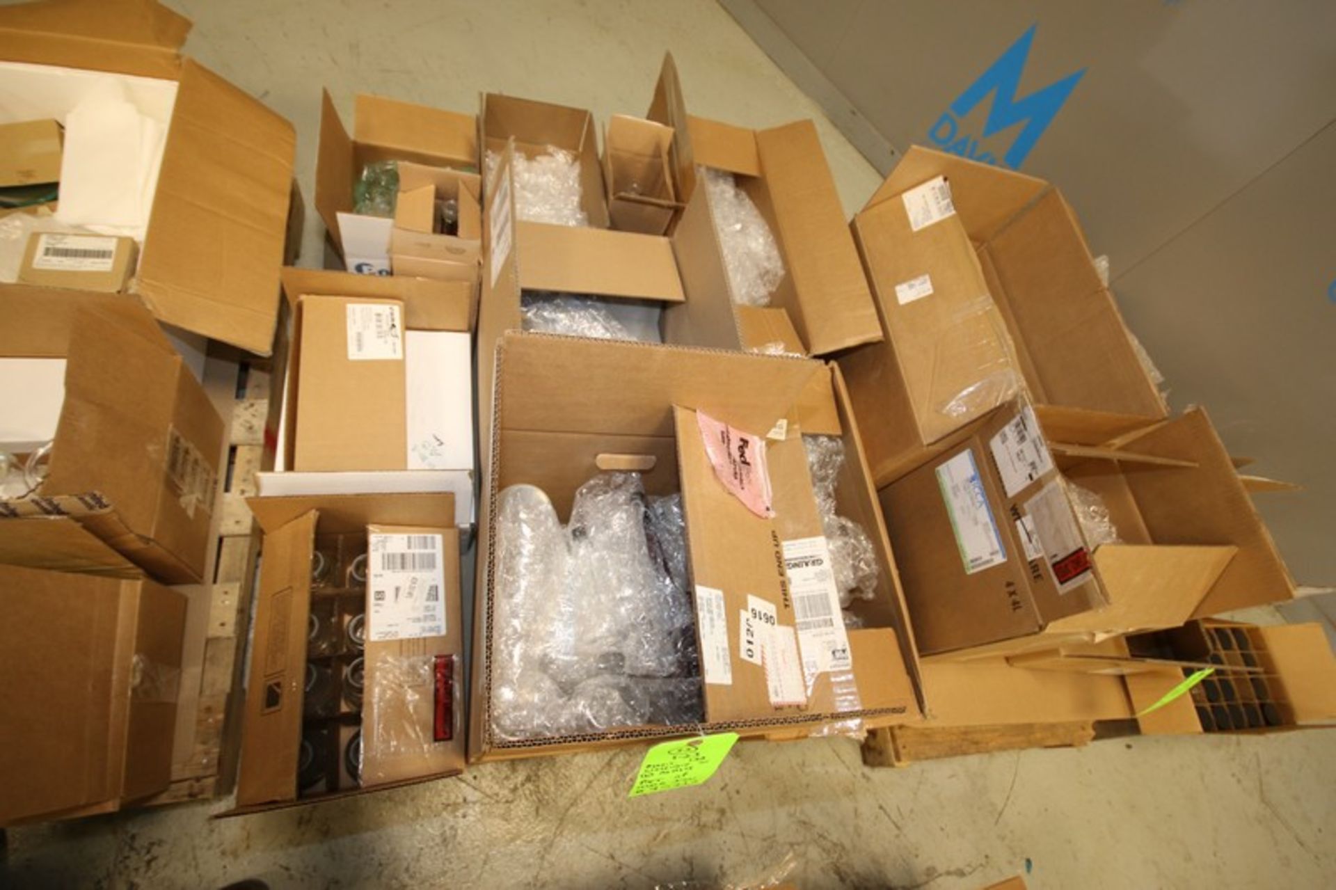 Lot of (6) Pallets of Assorted Lab Glassware, - Image 6 of 7