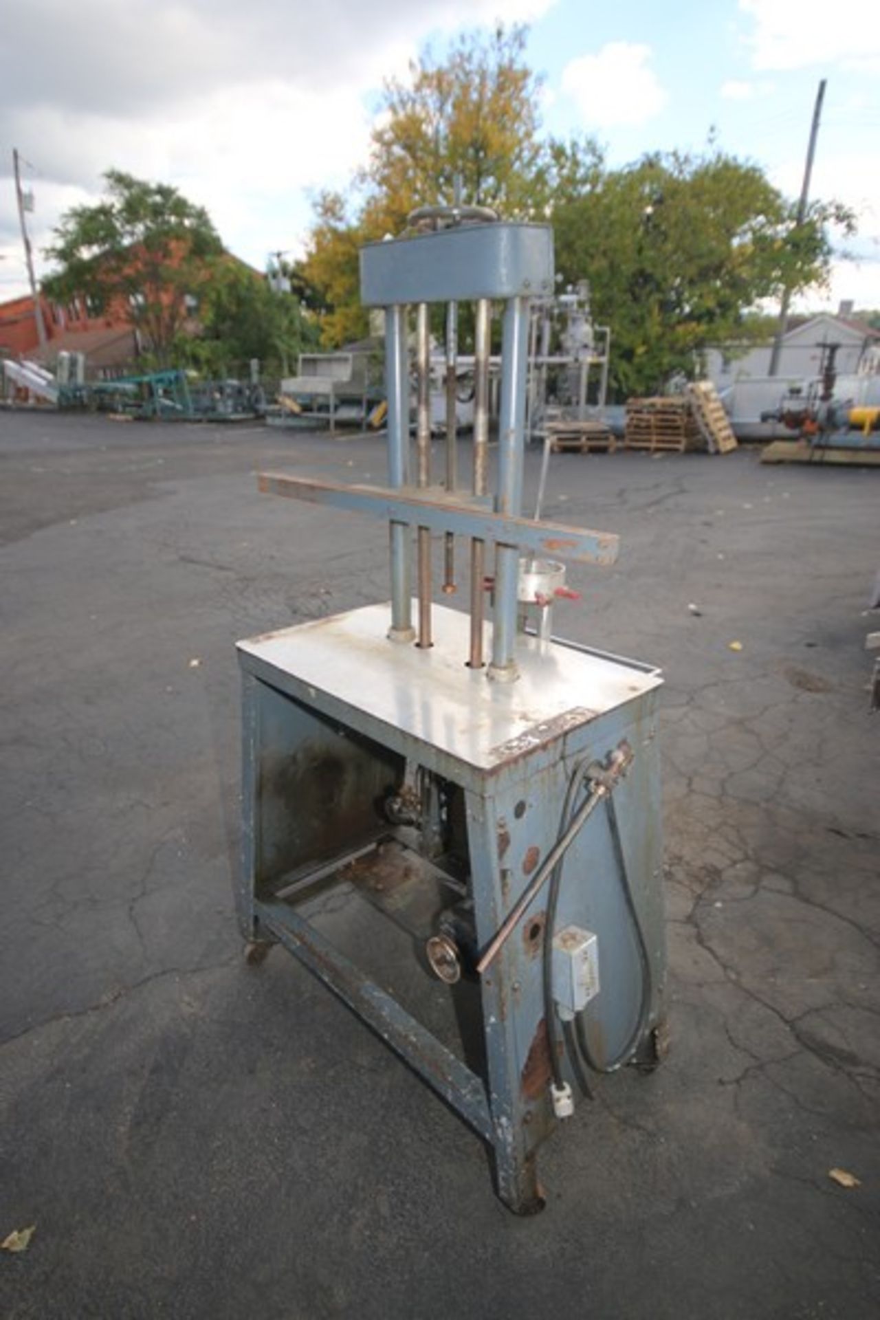 Vacuum Filling Machine with Bottom Mounted Motor, Aprox. 30" L x 20" W Table, Mounted on Portable - Image 3 of 4