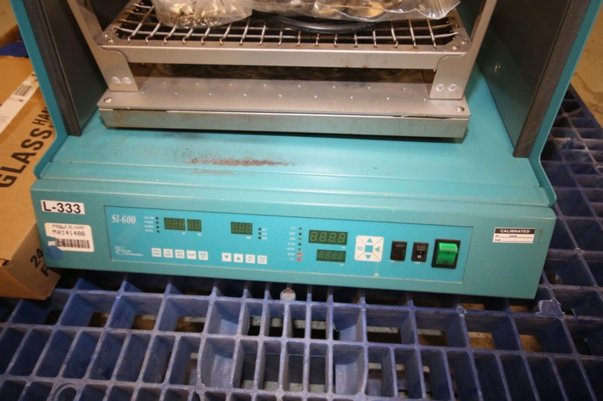 Lab Companion Incubated Shaker, Model SI-600, SN L099213, 120V, with Glass Bottles (INV #92774) ( - Image 3 of 4
