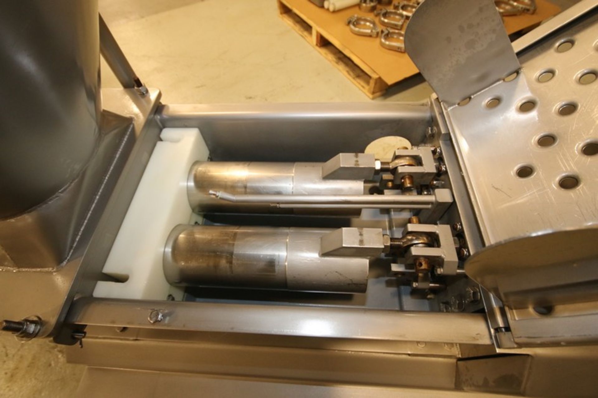 Marlen S/S High Pressure Portable Hydraulic Stuffer Pump, Model 7000L/PLC A.B, SN 7000-076, 2 - Bild 6 aus 19