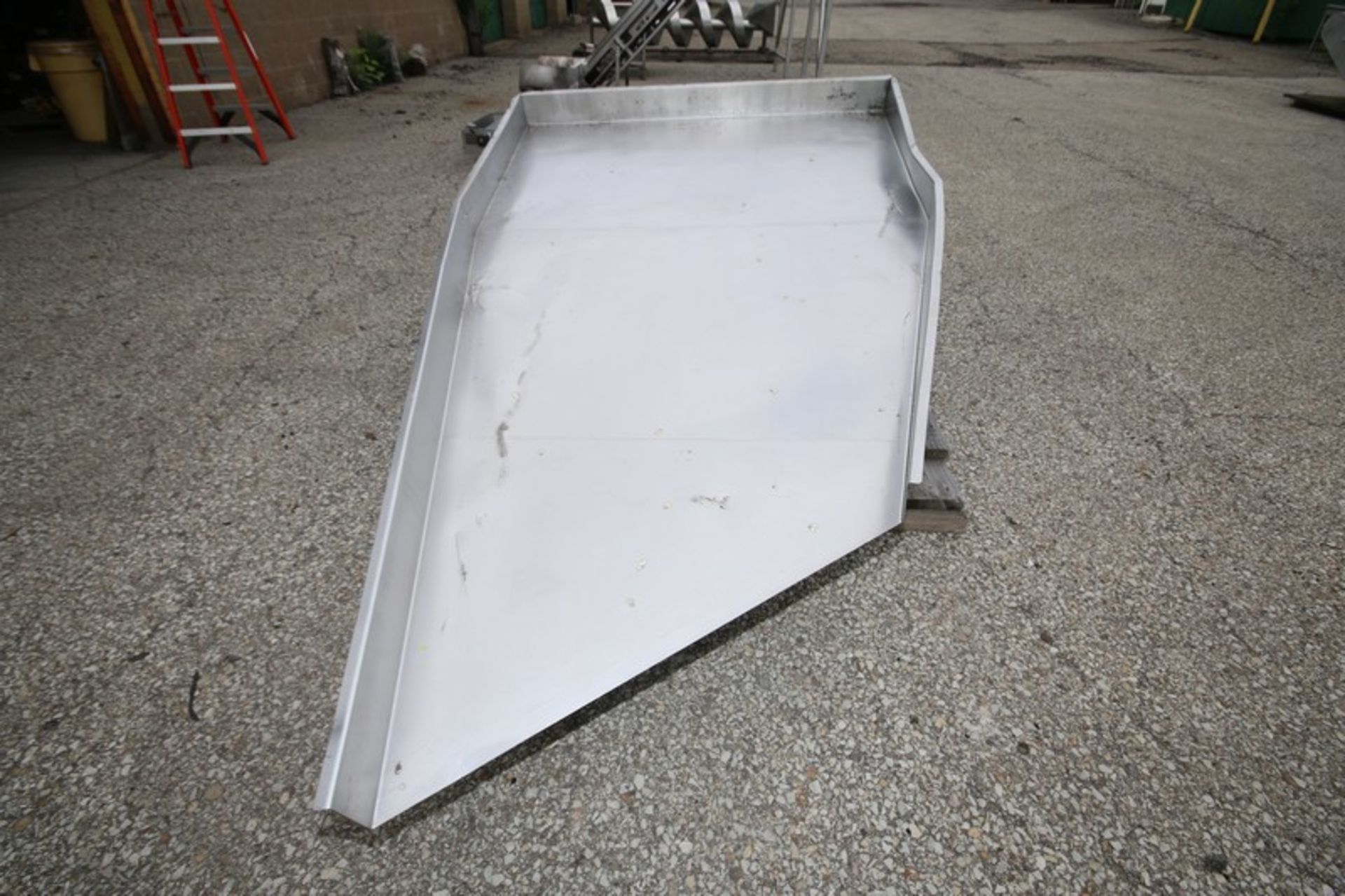 Allen Aprox. 9' L x 5" W x 5" D S/S Shaker Conveyor (INV#80283)(Located @ the MDG Auction Showroom - Bild 2 aus 4