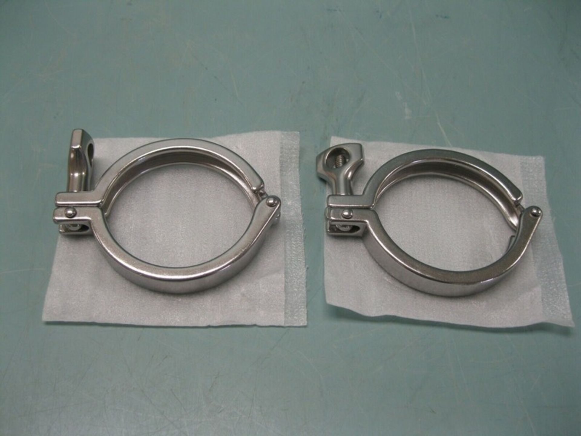 Lot of (100) 3" Sanitary 304 SS Tri-Clamp 13MHH NEW (Located Springfield, NH)(Handling Fee $25) ( - Image 2 of 3