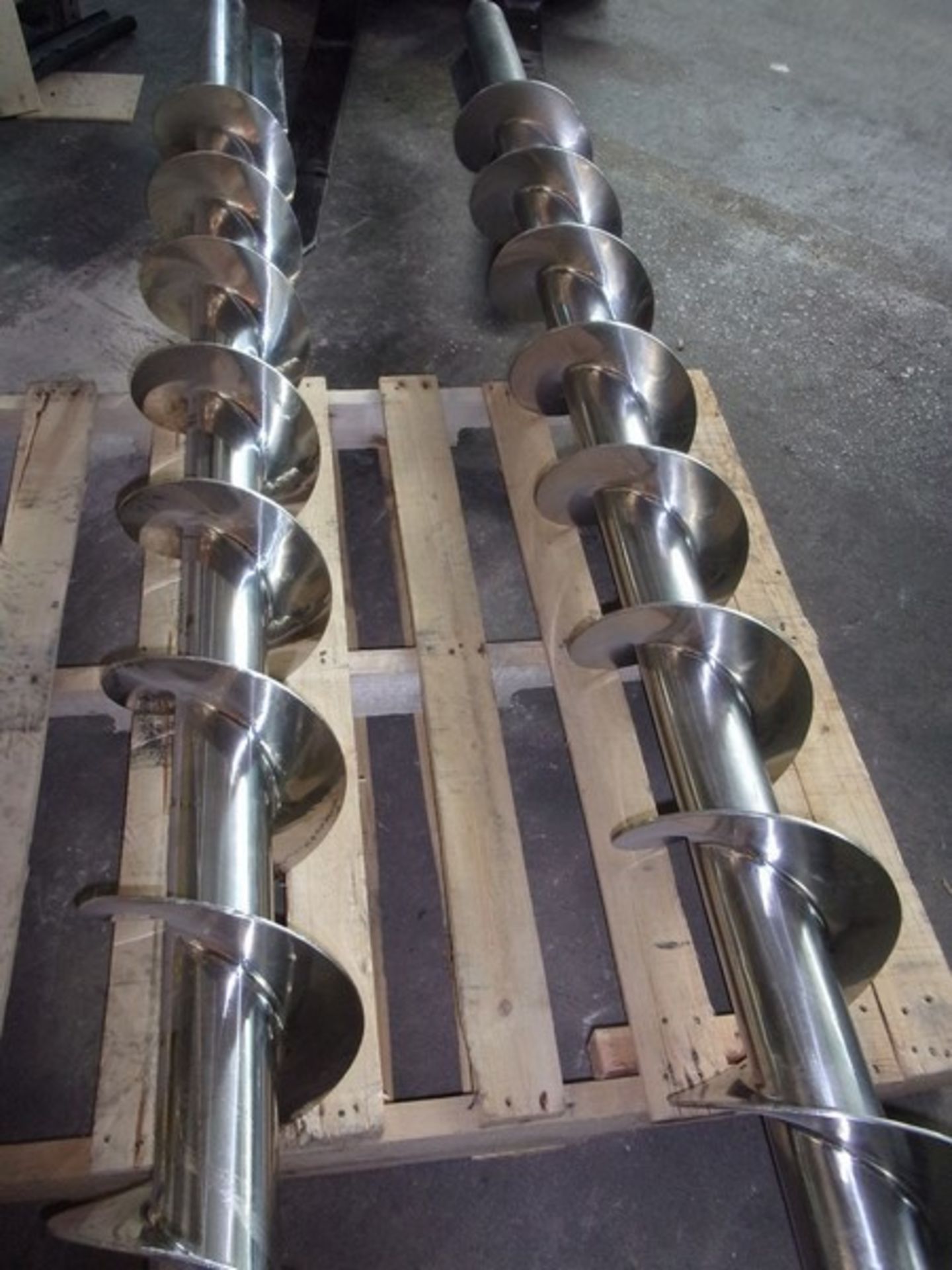 (3) 9" Dia. S/S Screw Augers x 115" Overall, Screw Part is 84" L, 3-1/2" Dia. Shaft, 9" Between - Image 6 of 9