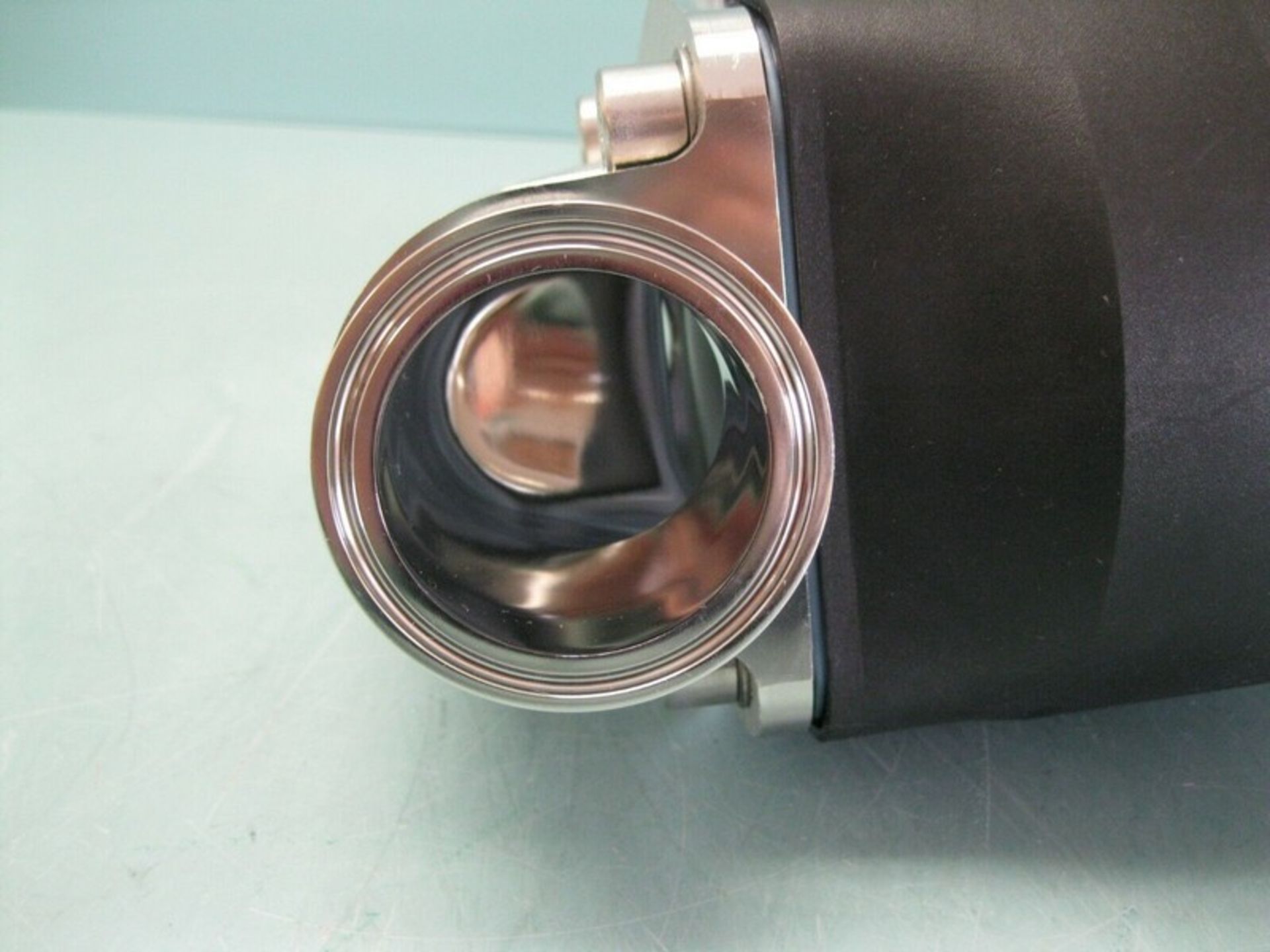 2" Samson SED Sanitary SS 402 Actuated Diaphragm Valve (Located Springfield, NH)(Handling Fee $ - Image 2 of 6