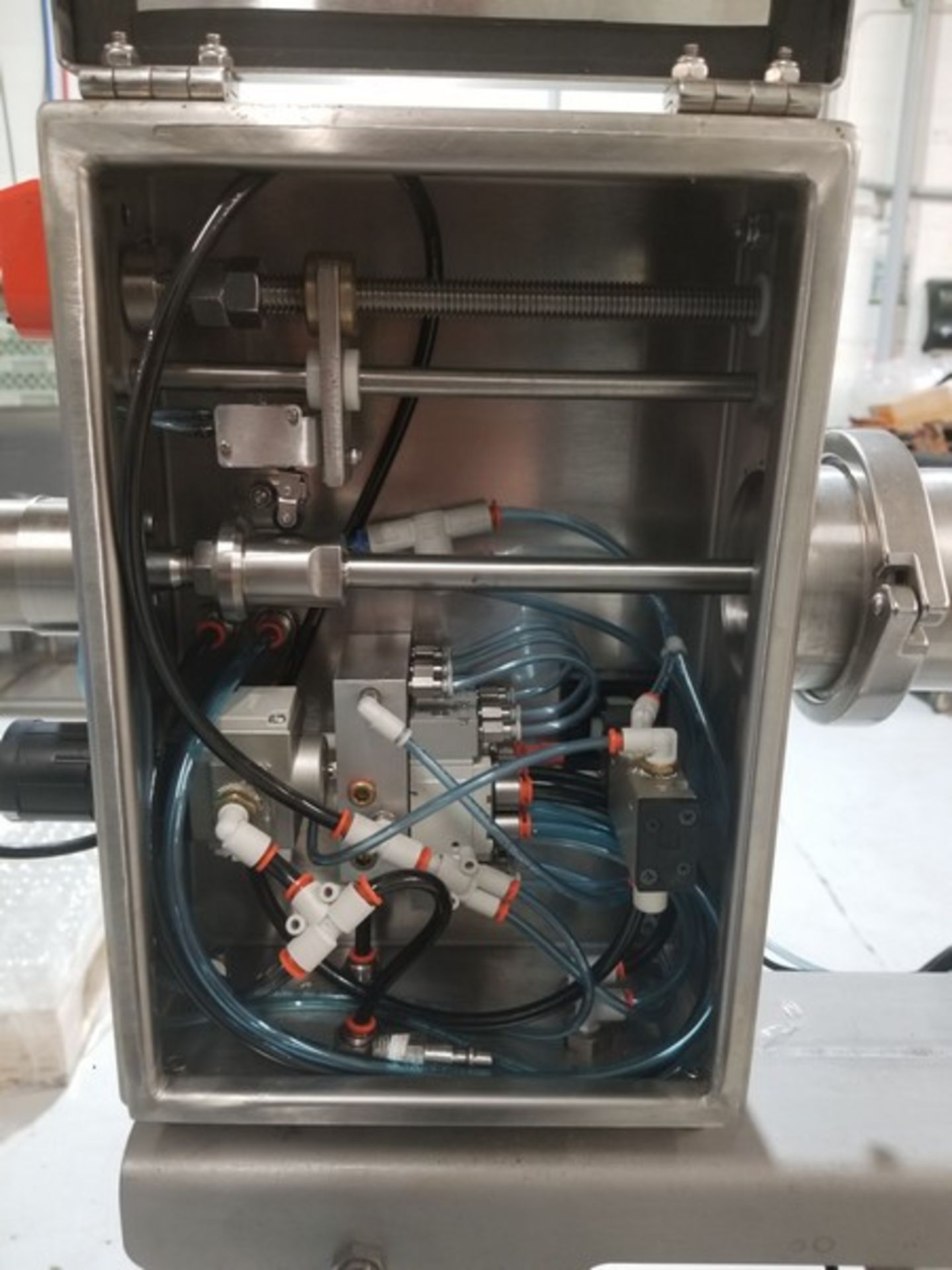 Geninox Pneumatic Piston Filler, Model G-21-2, 2018 - Utilized for Liquids (Located Mississauga, - Image 6 of 9