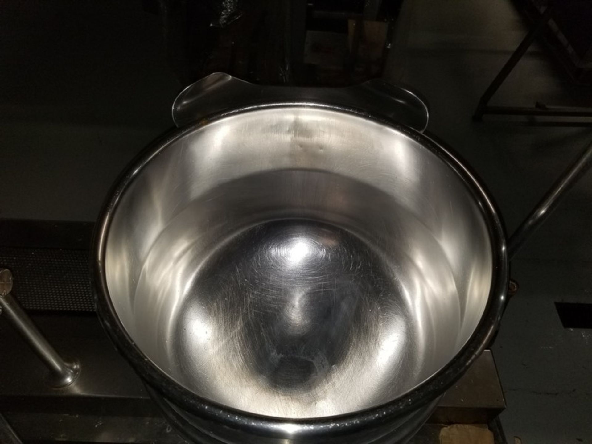 Cleveland Twin 10 USG Stainless Steam Kettles KDT-10T 4676-5H-05 (Located Mississauga, Ontario, - Image 5 of 10