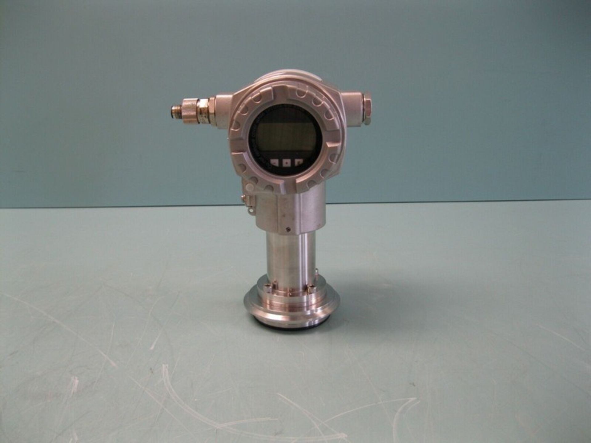 Endress Hauser PMC71-1T9E4/0 Cerabar S Pressure Transmitter (Located Springfield, NH)(Handling - Image 4 of 5
