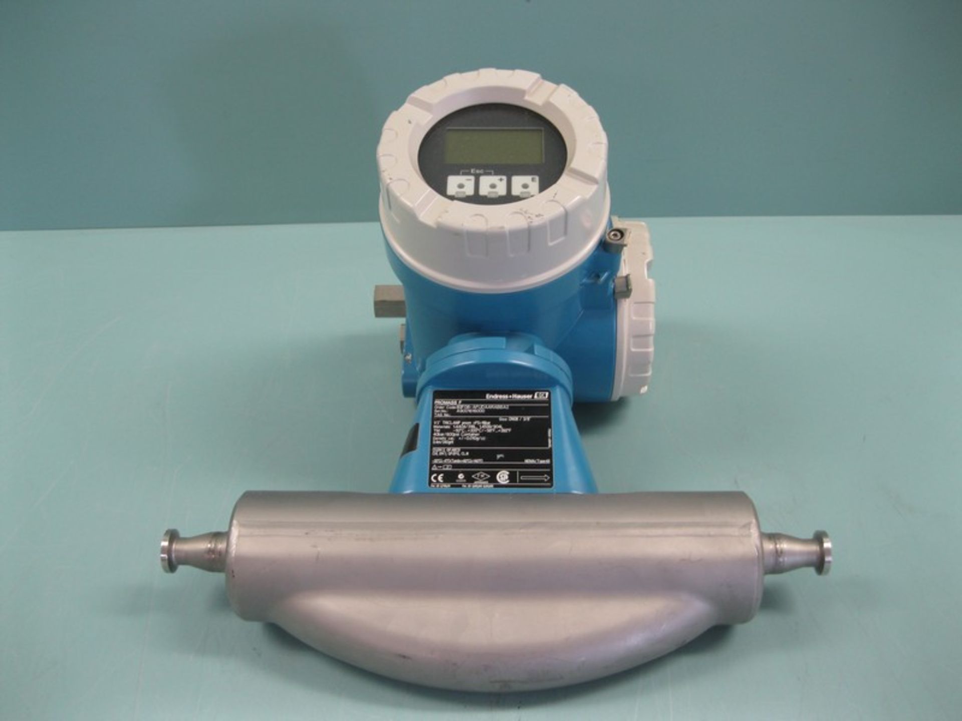 3/8" Endress Hauser 83F08-AFUDAARABBA2 Promass 83 F Flowmeter D15 (Located Springfield, NH)(Handling