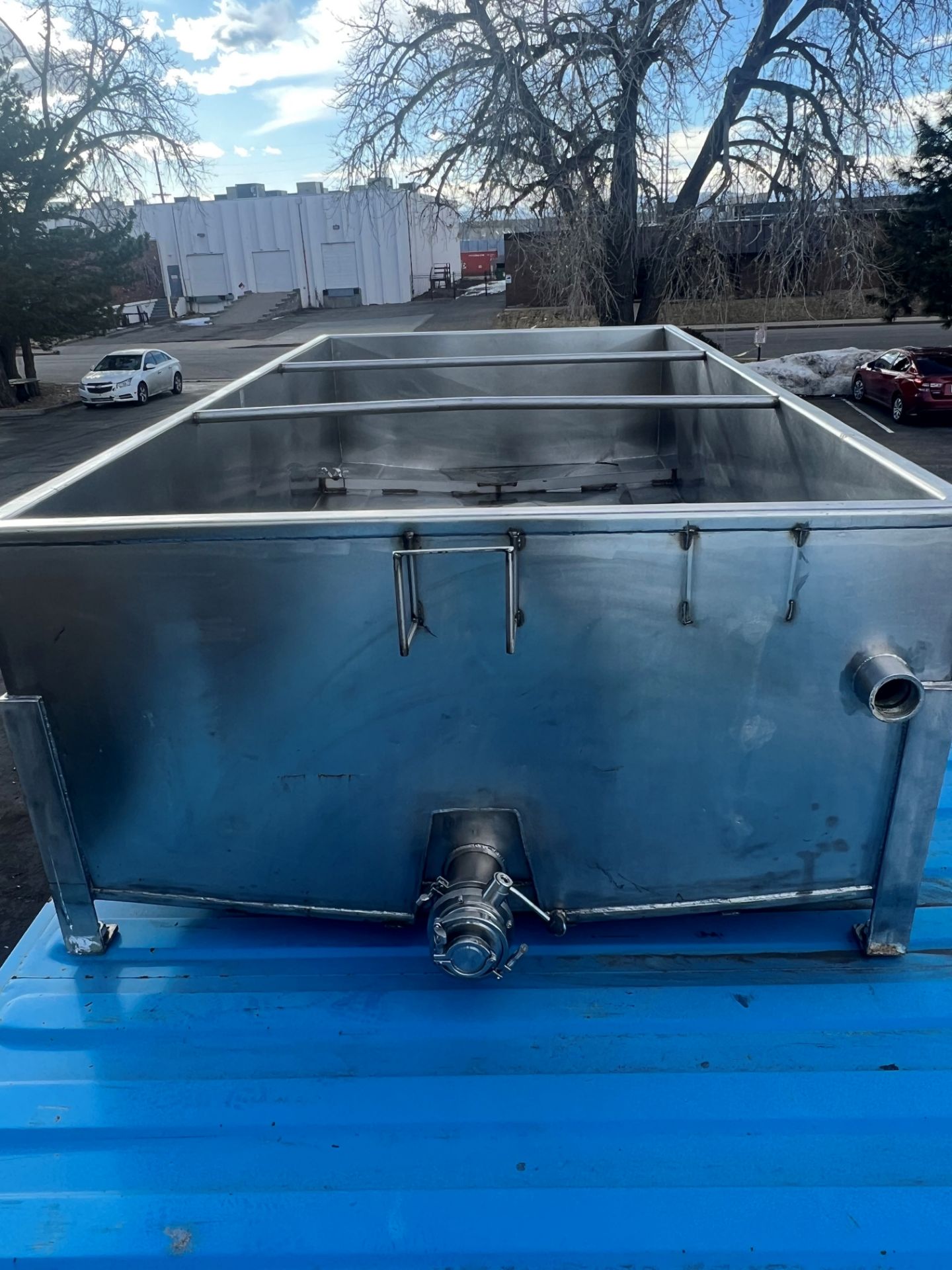 Aprox. 10 x 5 x 3 Open Top Tank (Located Denver, CO 80239)