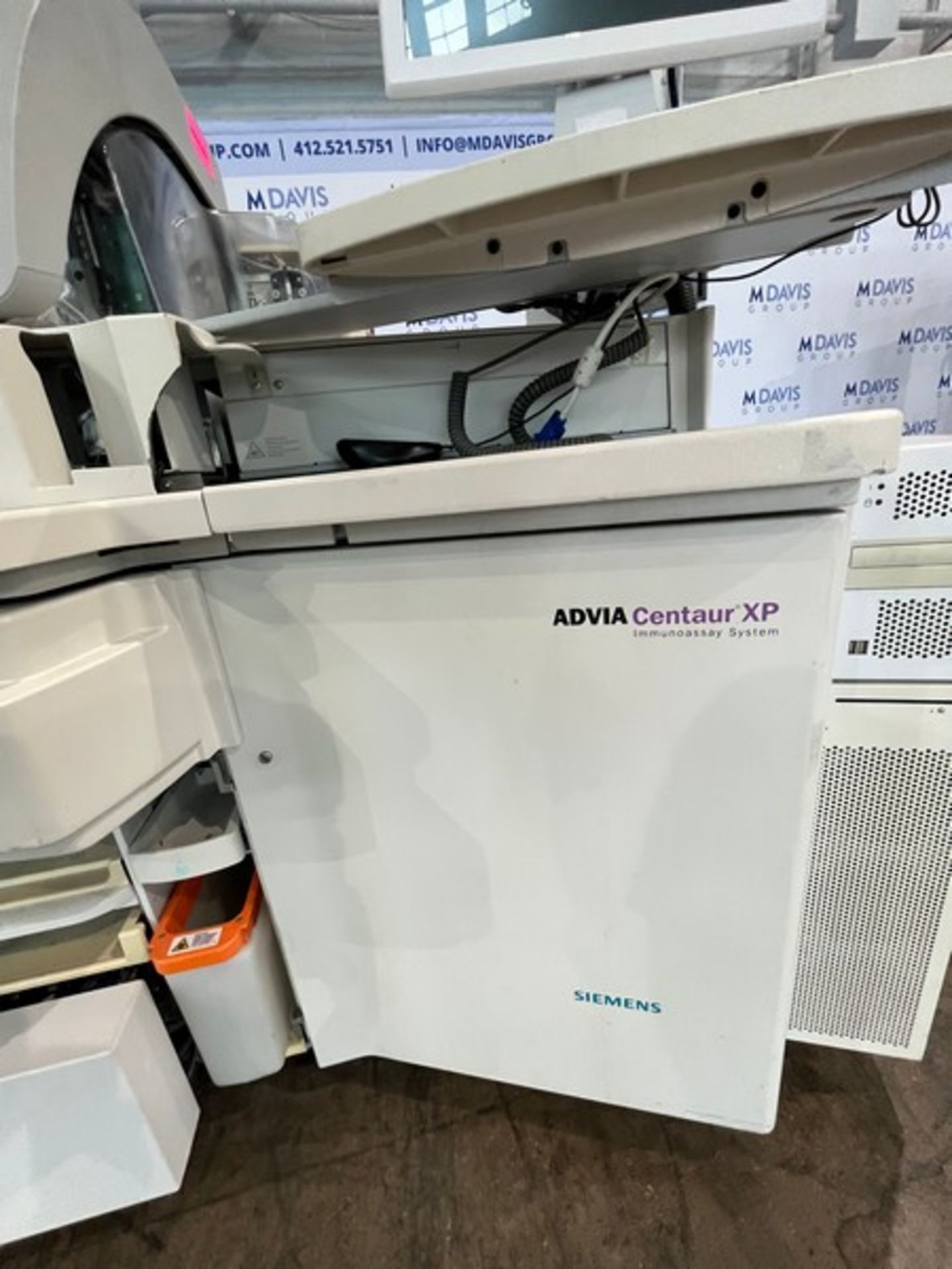 ADVIA CENTAUR XP Immunoassay system simens ADVIA CENTAUR XP IMMUNOASSAY SYSTEM SIMENS S/N - Image 6 of 15