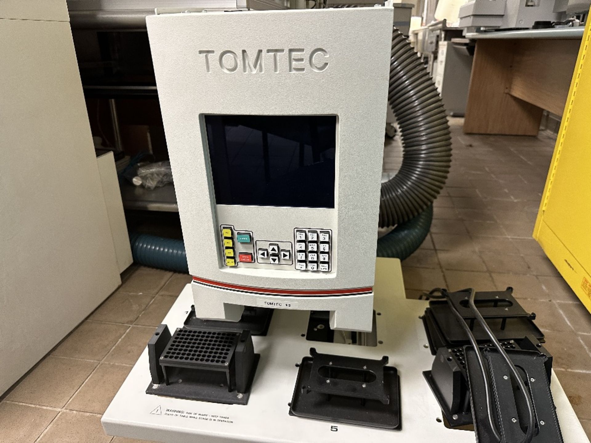 Tomtec Quadra 3 Cherry Picker Automated Liquid (LOCATED IN MIDDLETOWN, N.Y.)-FOR PACKAGING & - Image 2 of 6