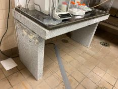 MarblE Lab Table Balance (LOCATED IN MIDDLETOWN, N.Y.)-FOR PACKAGING & SHIPPING QUOTE, PLEASE
