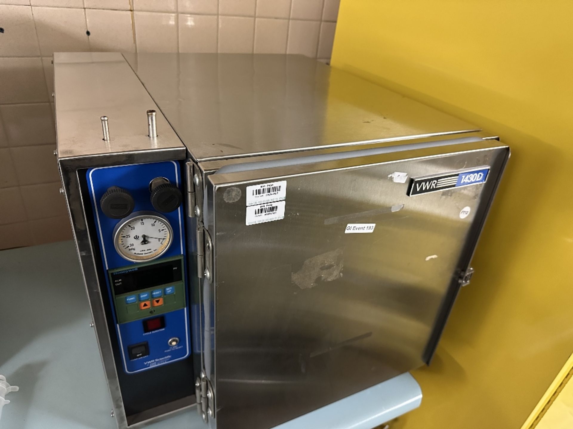 VWR 1430d Vacuum Oven (LOCATED IN MIDDLETOWN, N.Y.)-FOR PACKAGING & SHIPPING QUOTE, PLEASE CONTACT - Image 2 of 4