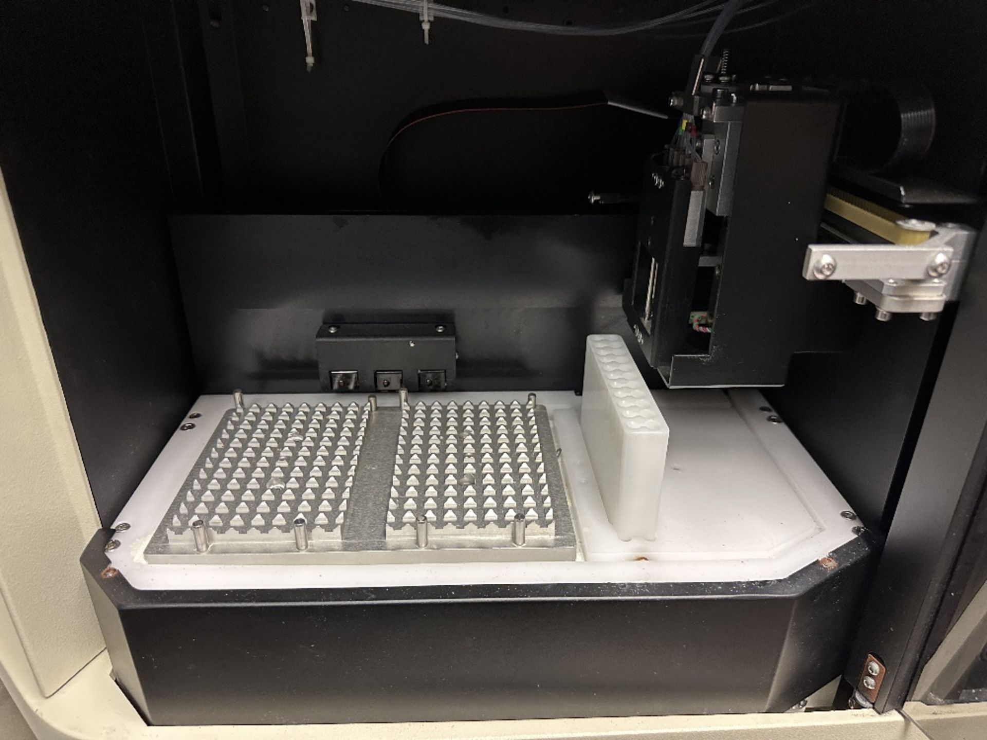 Bio-Rad ProteOn™ XPR36 Protein Interaction Array System (LOCATED IN MIDDLETOWN, N.Y.)-FOR - Image 4 of 6