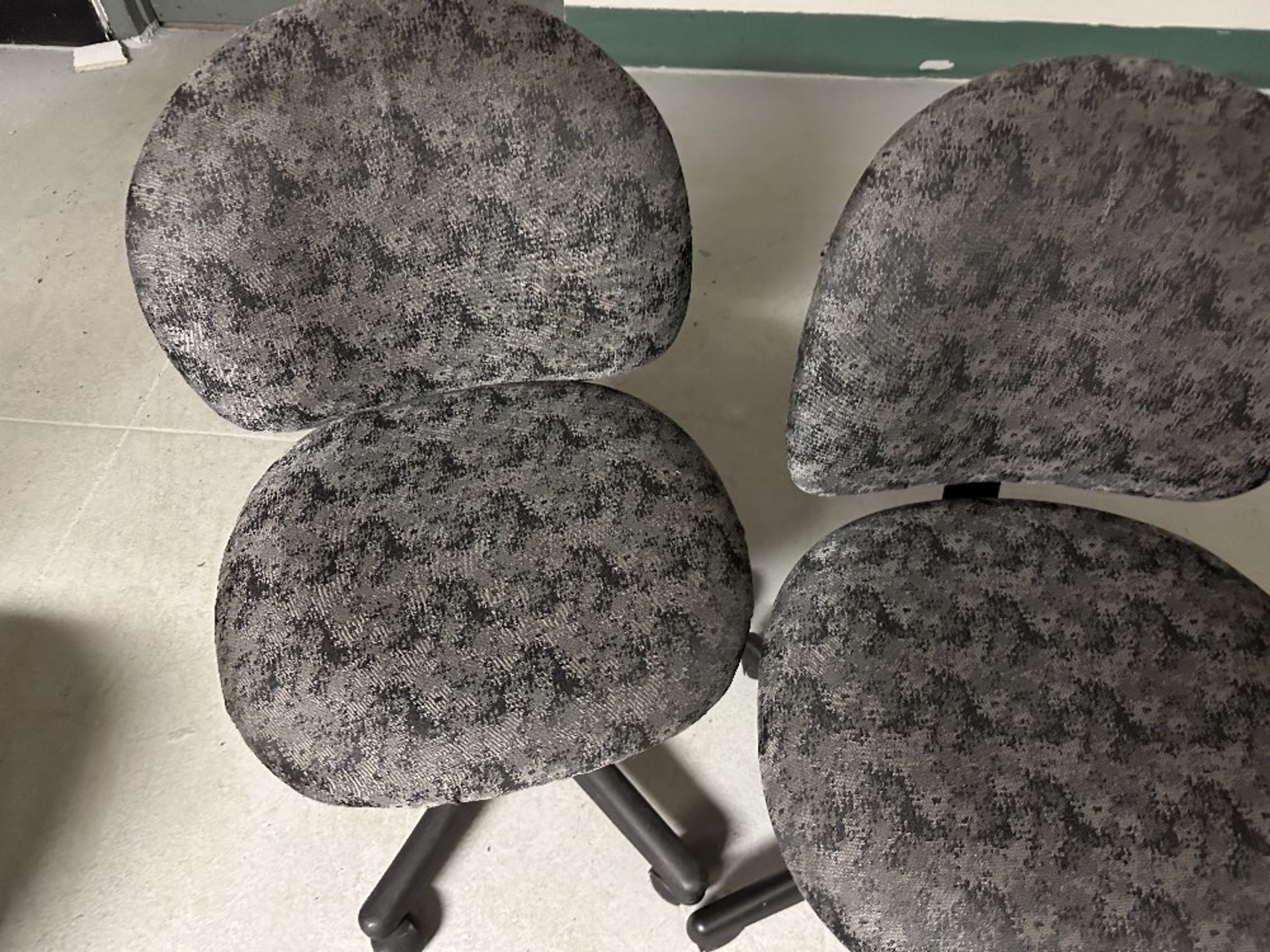 3 Pcs Office Chairs Assorted (LOCATED IN MIDDLETOWN, N.Y.)-FOR PACKAGING & SHIPPING QUOTE, PLEASE - Image 3 of 3