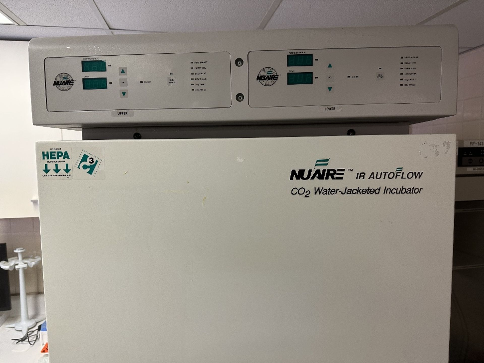 Nuaire NU-8700 Dual Stack CO2 Incubator (LOCATED IN MIDDLETOWN, N.Y.)-FOR PACKAGING & SHIPPING - Image 2 of 5