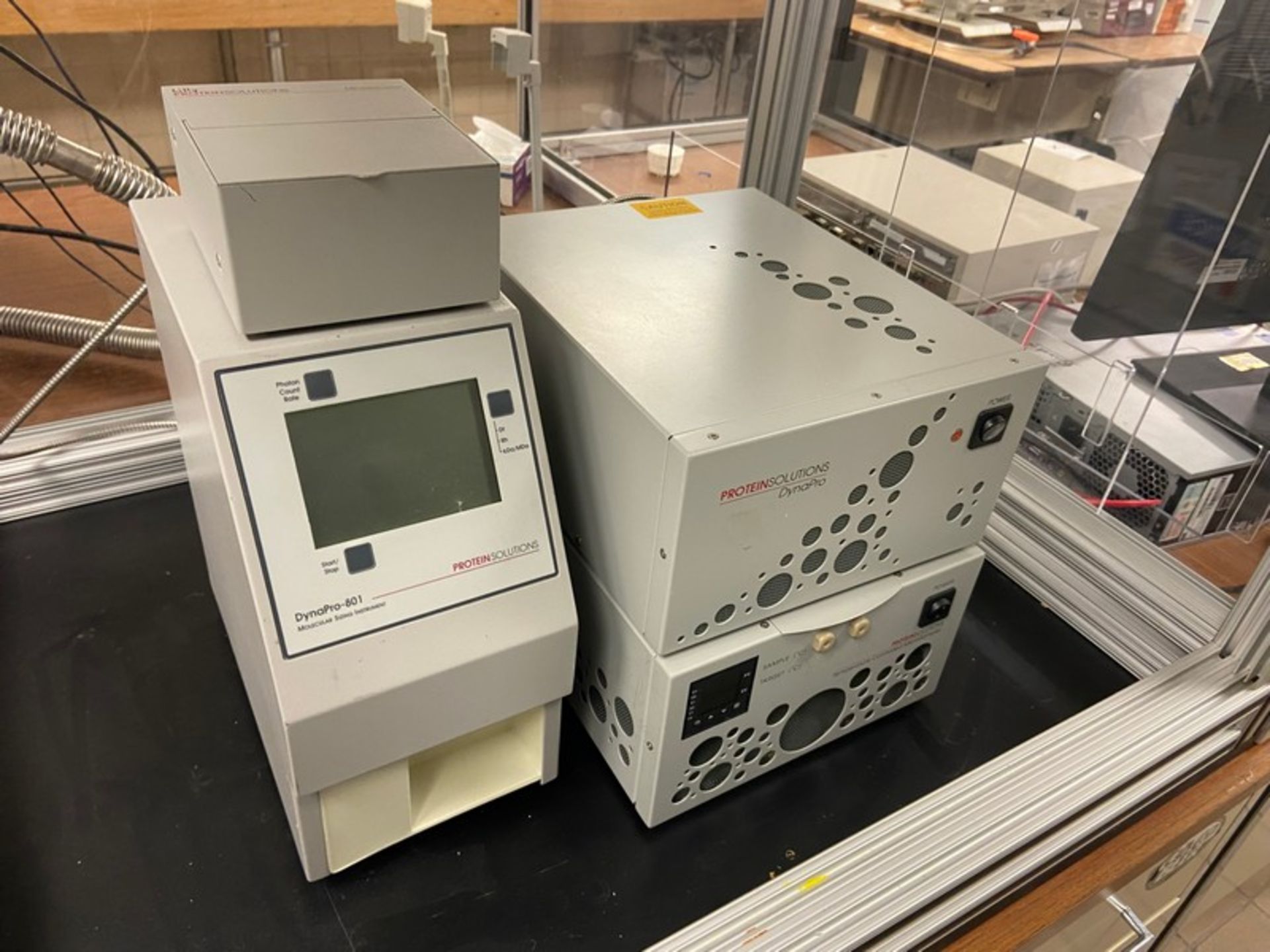 Protein Solutions Molecular Sizing Instrument, M/N Dynapro-801 (LOCATED IN MIDDLETOWN, N.Y.)-FOR