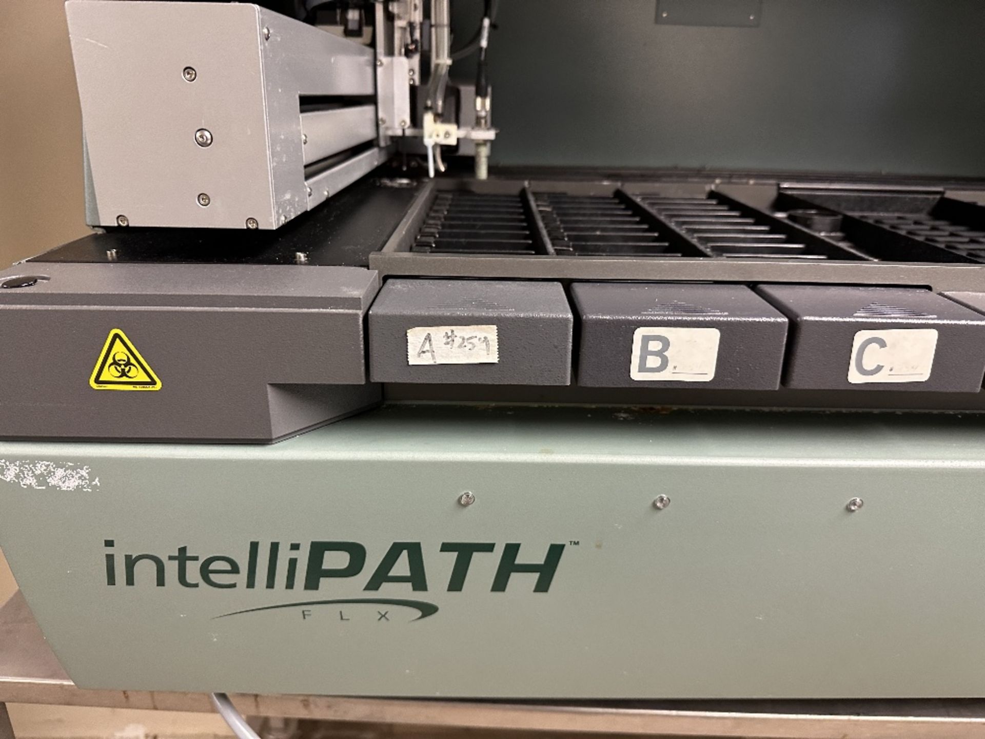 Intellipath FLX In Vitro Diagnostic Device (LOCATED IN MIDDLETOWN, N.Y.)-FOR PACKAGING & SHIPPING - Image 3 of 6
