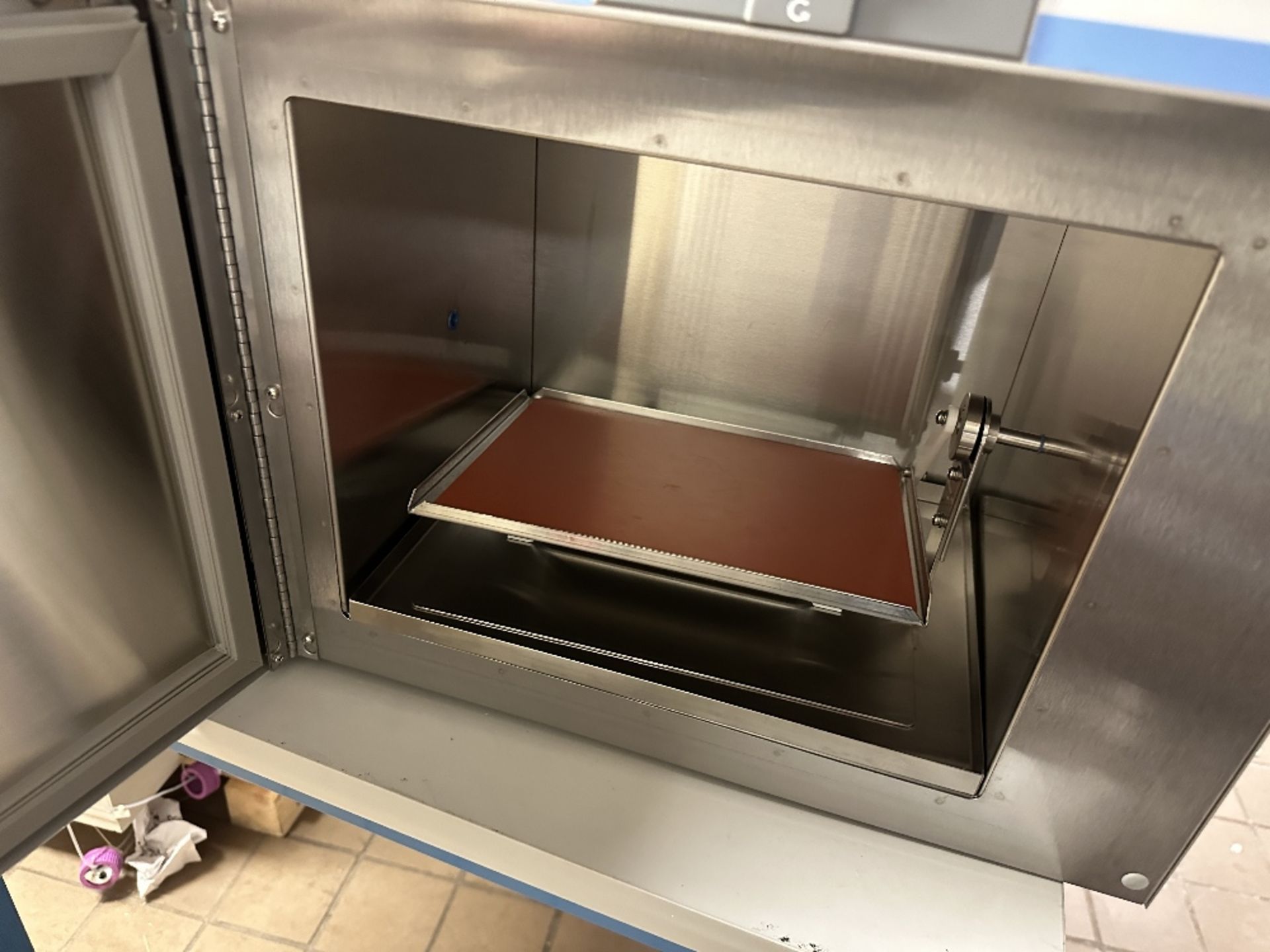 Illumina 230402ILL Hybridization Incubator Oven (LOCATED IN MIDDLETOWN, N.Y.)-FOR PACKAGING & - Image 2 of 3