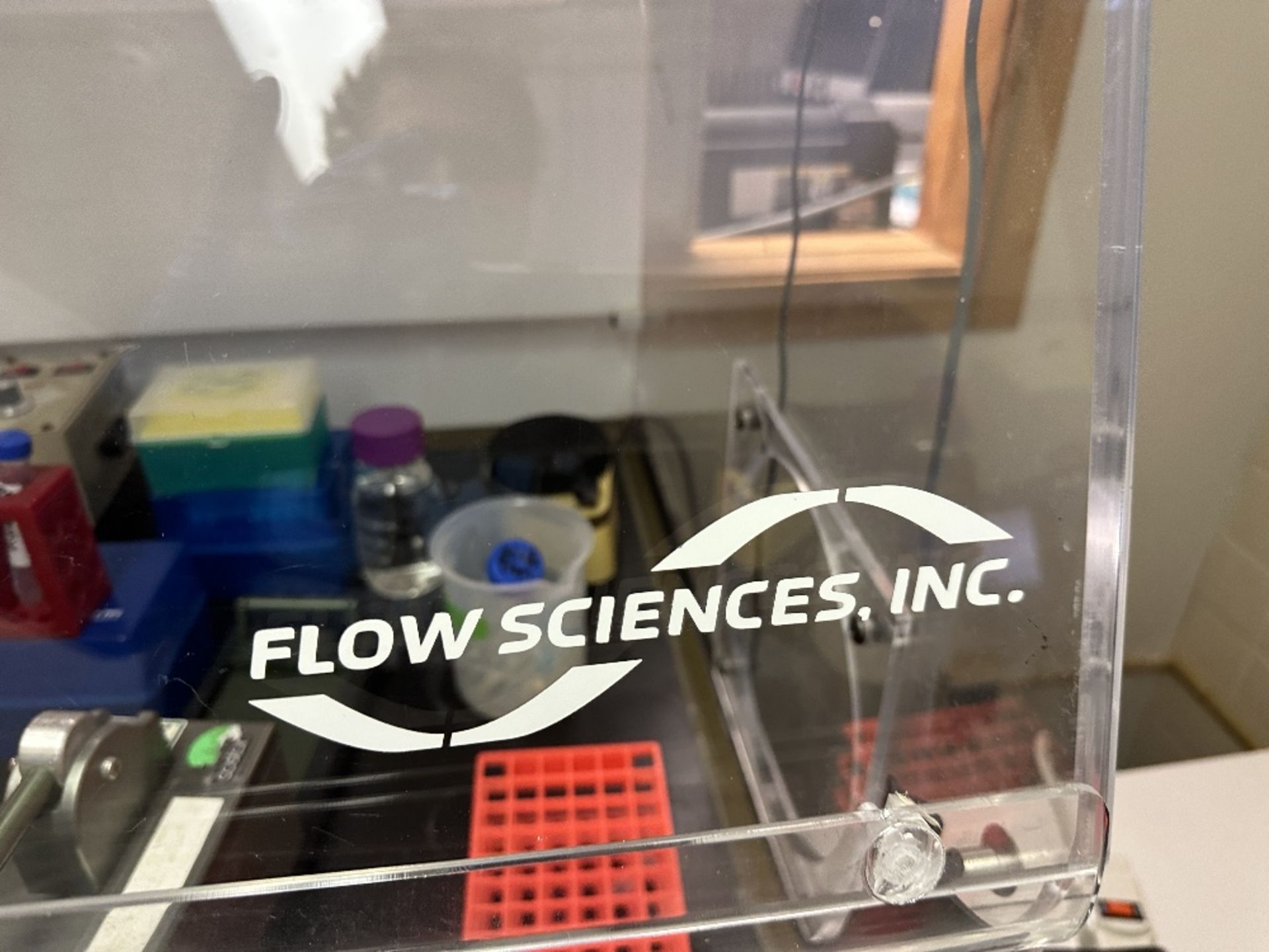 FLOW SCIENCES Enclosure w/4710 Blower Hood (LOCATED IN MIDDLETOWN, N.Y.)-FOR PACKAGING & SHIPPING - Image 5 of 10